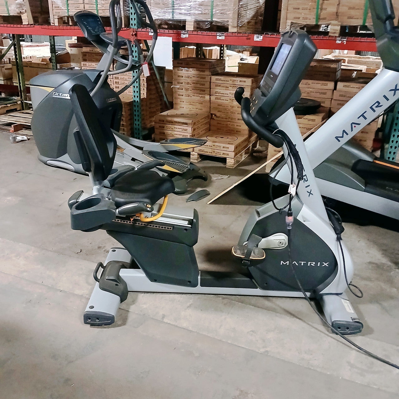 Matrix R7xe Recumbent Bike