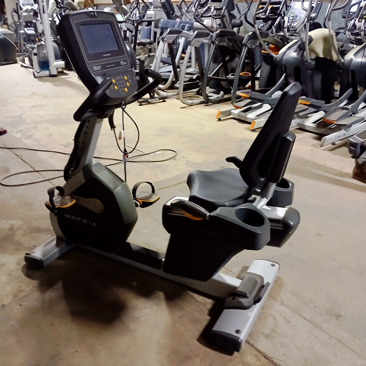 Matrix R7xe Recumbent Bike
