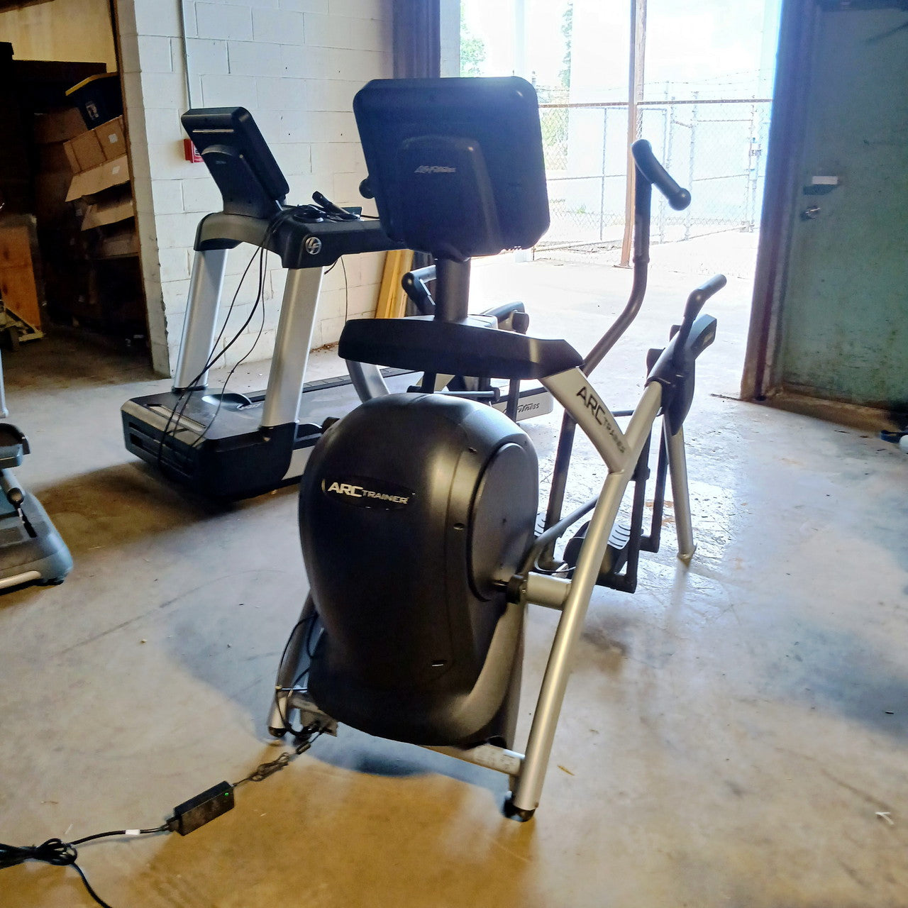 Life Fitness Discover SE3 HD Arc Trainer
