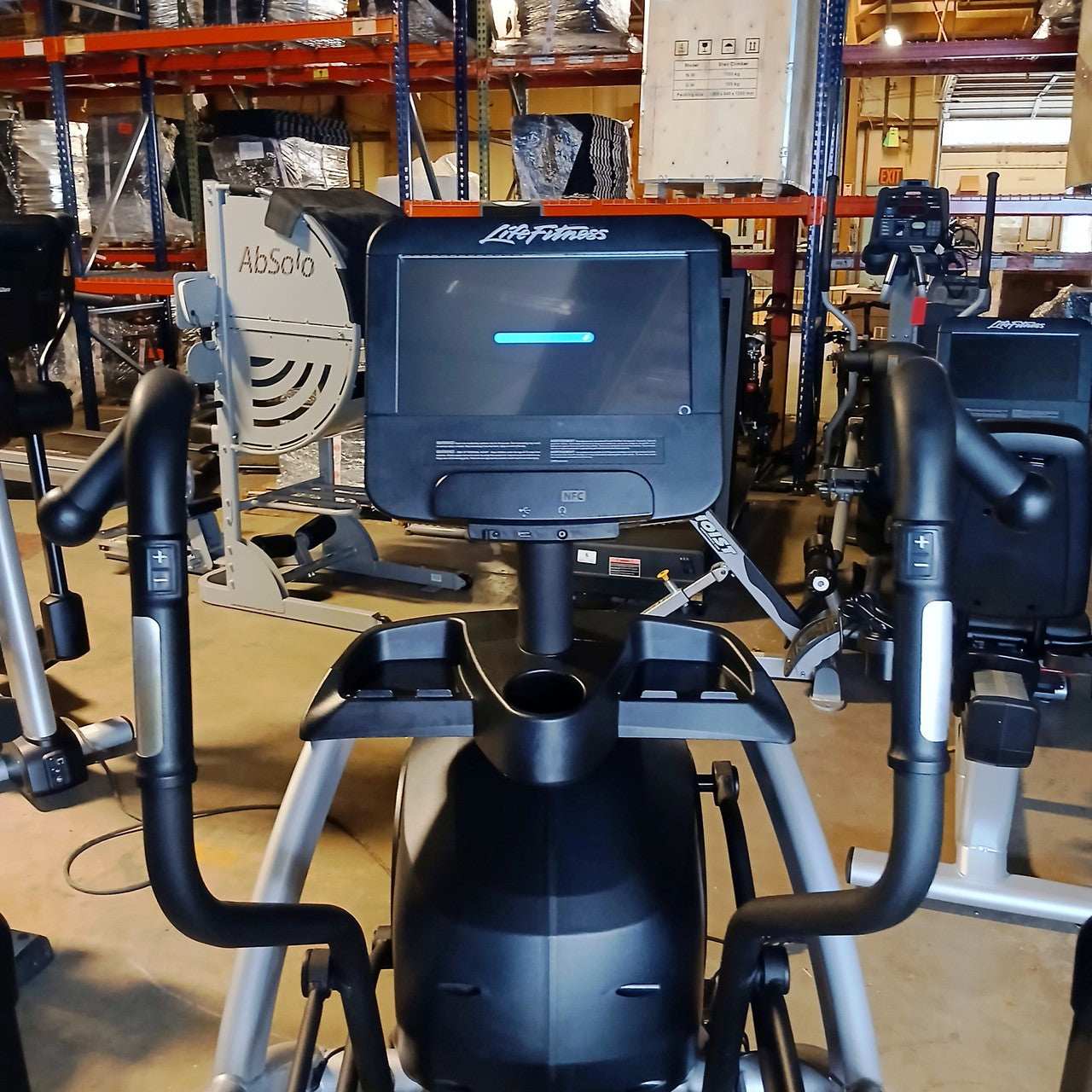 Life Fitness Discover SE3 HD Arc Trainer