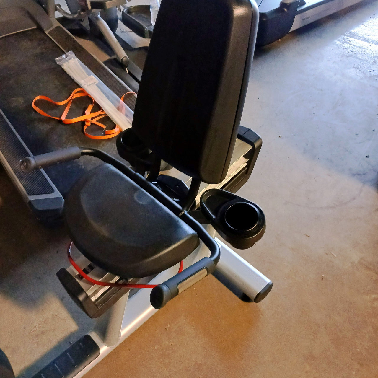 Life Fitness Integrity Recumbent Bike w/SE3 HD Console