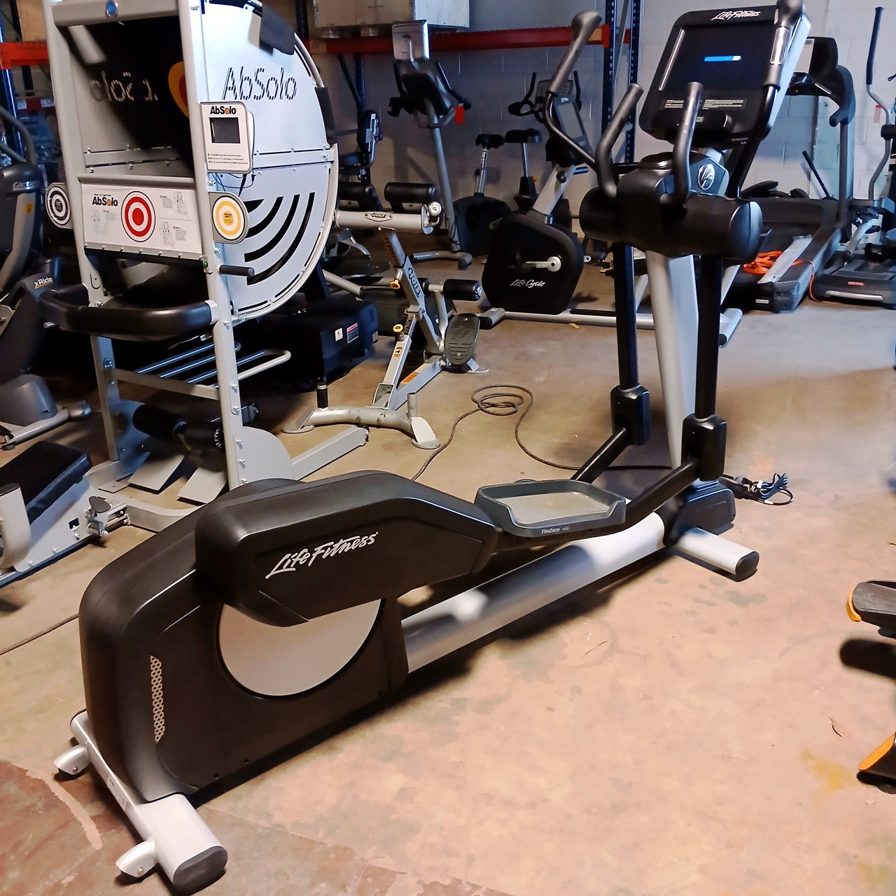 Life fitness Club Series+ Elliptical Cross-Trainer w/SE3 HD Console