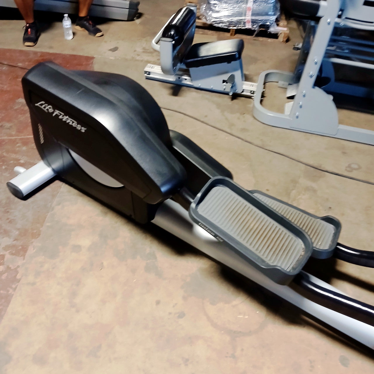 Life fitness Club Series+ Elliptical Cross-Trainer w/SE3 HD Console