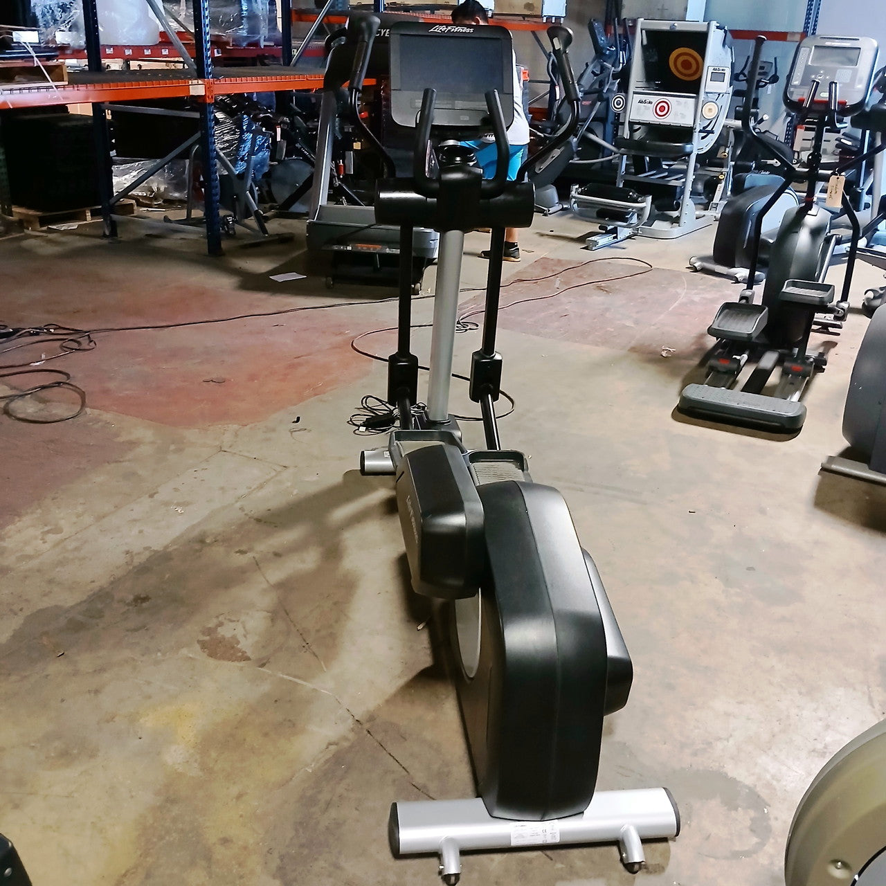 Life fitness Club Series+ Elliptical Cross-Trainer w/SE3 HD Console
