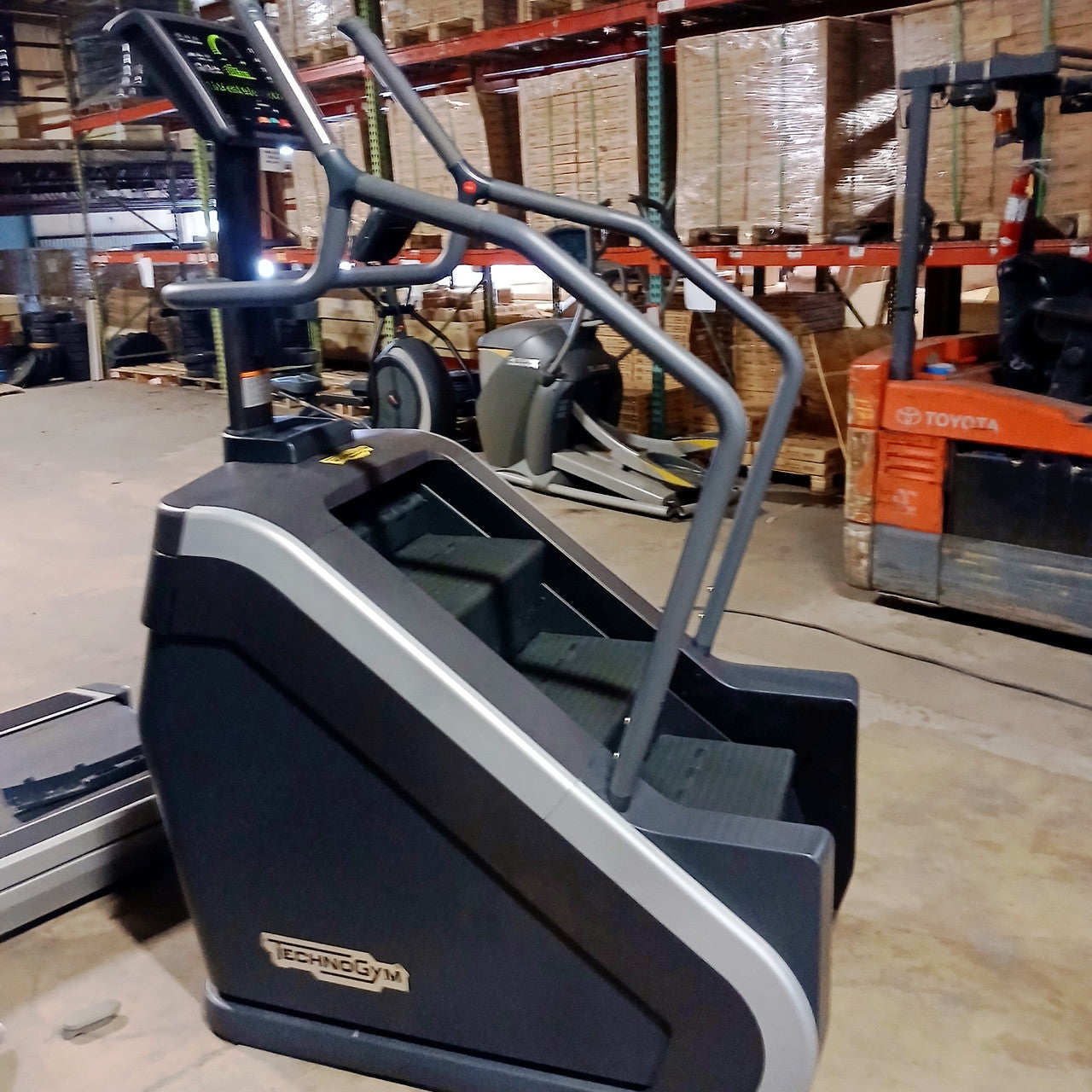 Technogym Excite 1000 Climbmill With LED Console