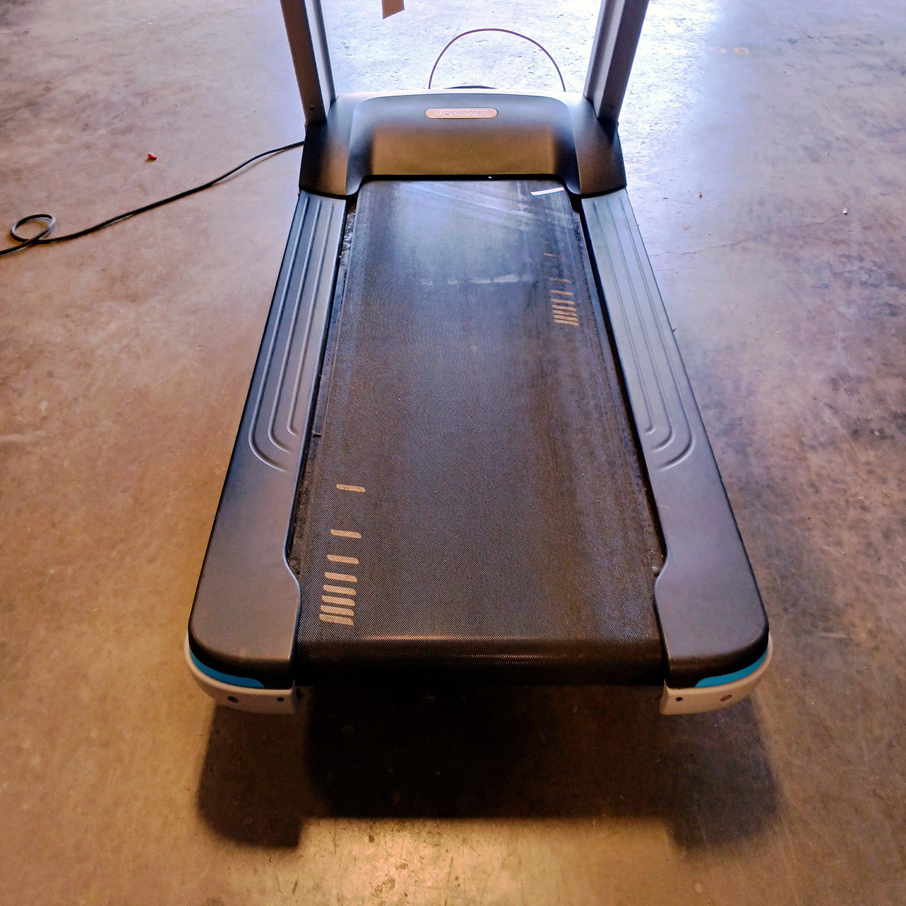 Precor TRM 885 Treadmill w/P82 Console