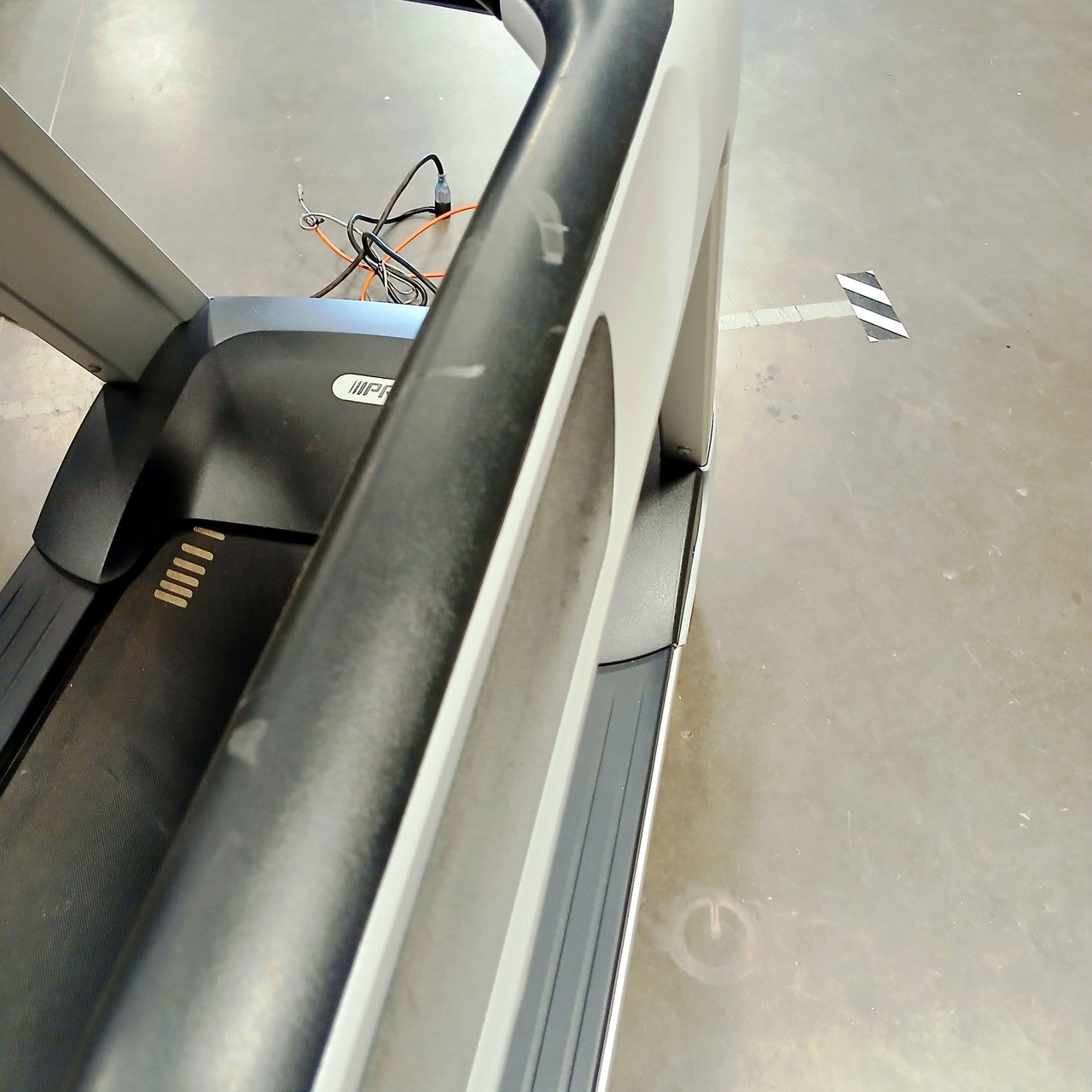 Precor TRM 885 Treadmill w/P82 Console