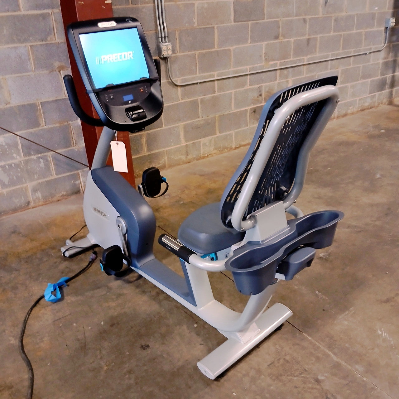 Precor RBK 885 Recumbent Bike w/ P82 Console