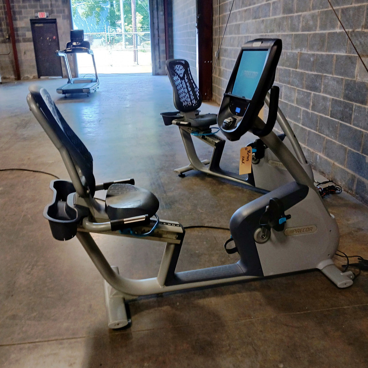 Precor RBK 885 Recumbent Bike w/ P82 Console