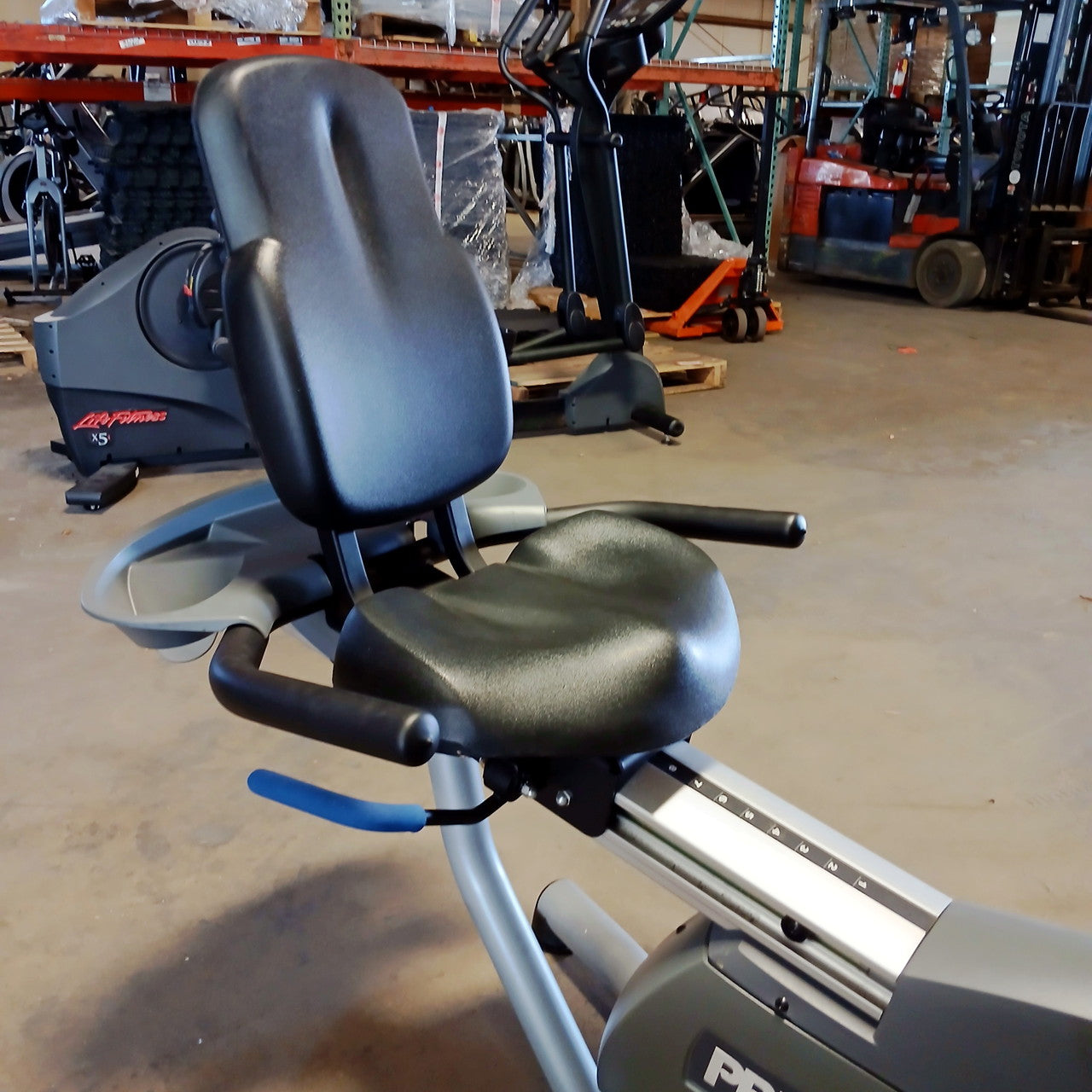 Precor Recumbent Bike - C842i