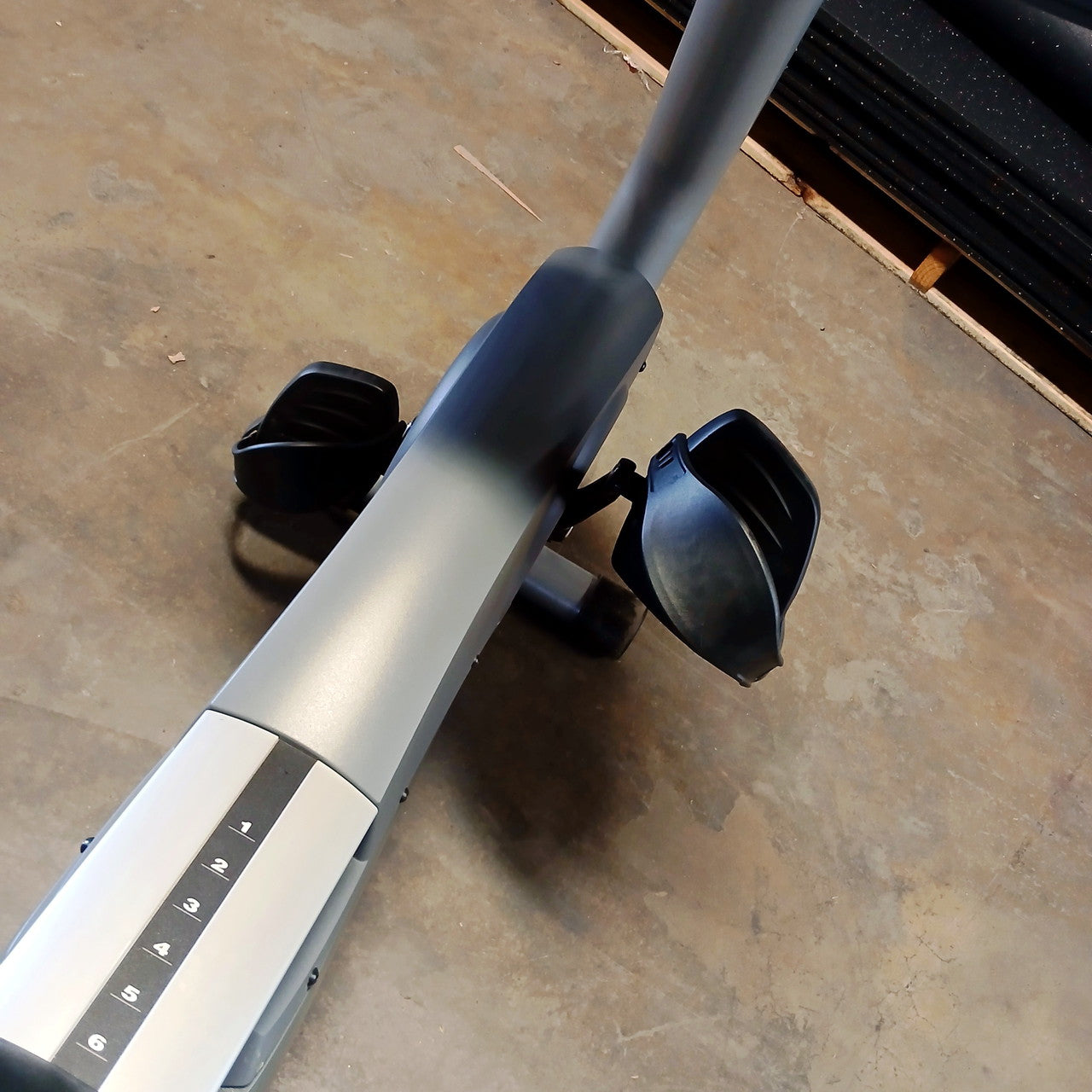 Precor Recumbent Bike - C842i