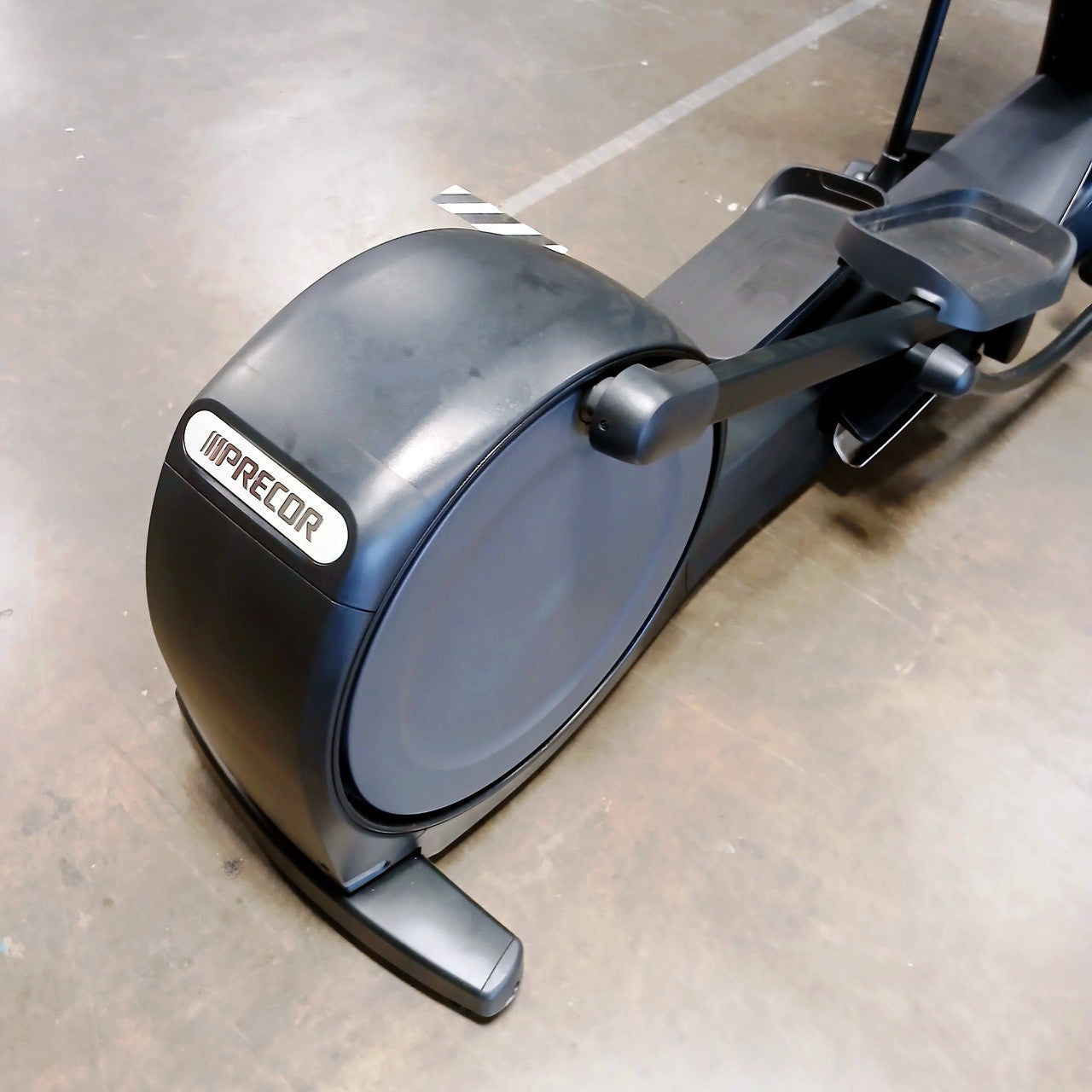 Precor EFX 835 Elliptical w/Converging Crossramp + p31 Console