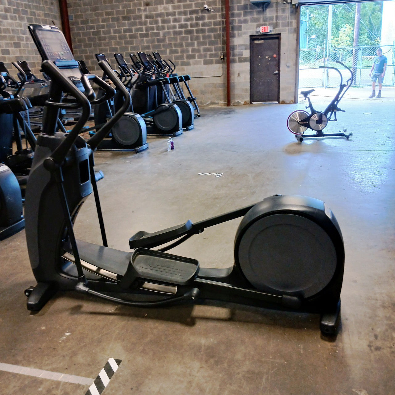 Precor EFX 835 Elliptical w/Converging Crossramp + p31 Console