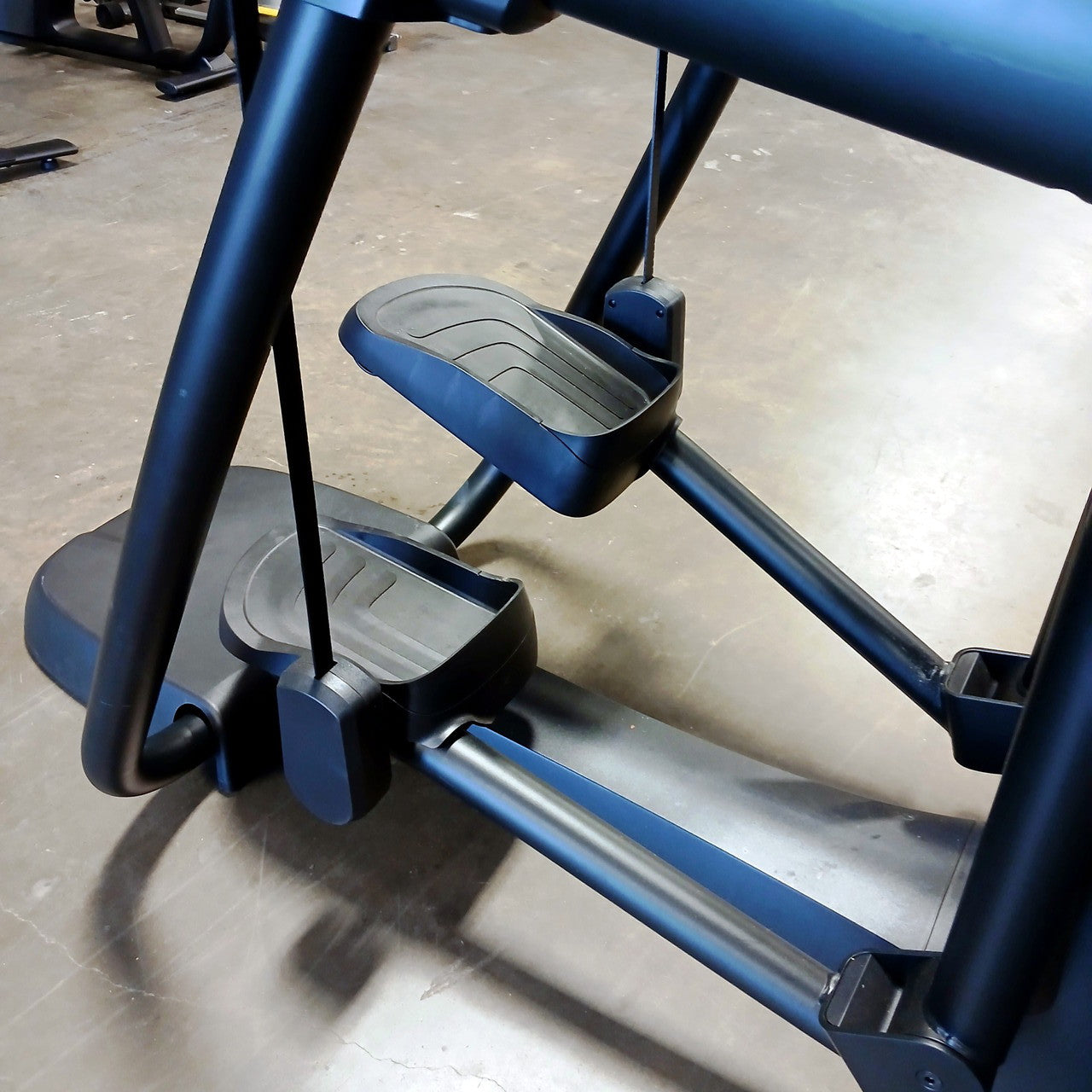Precor AMT 835 with Open Stride w/P31 Console