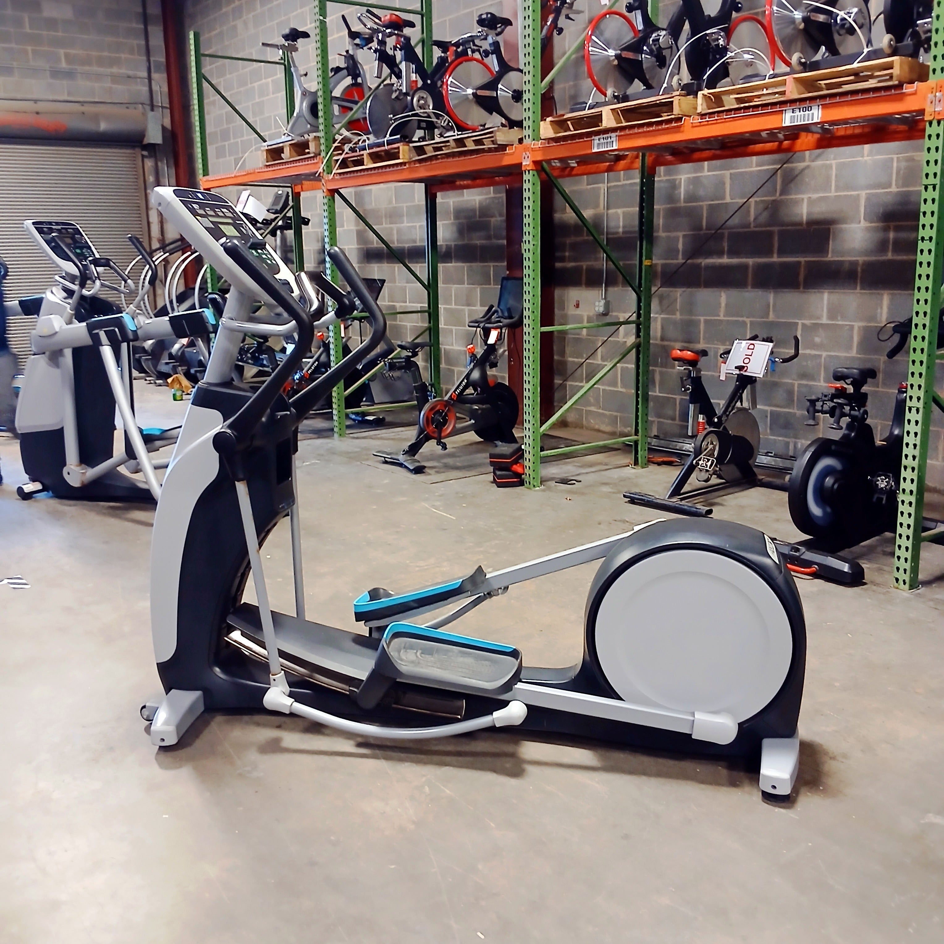 Precor EFX 800-18 Elliptical w/ P30 Console