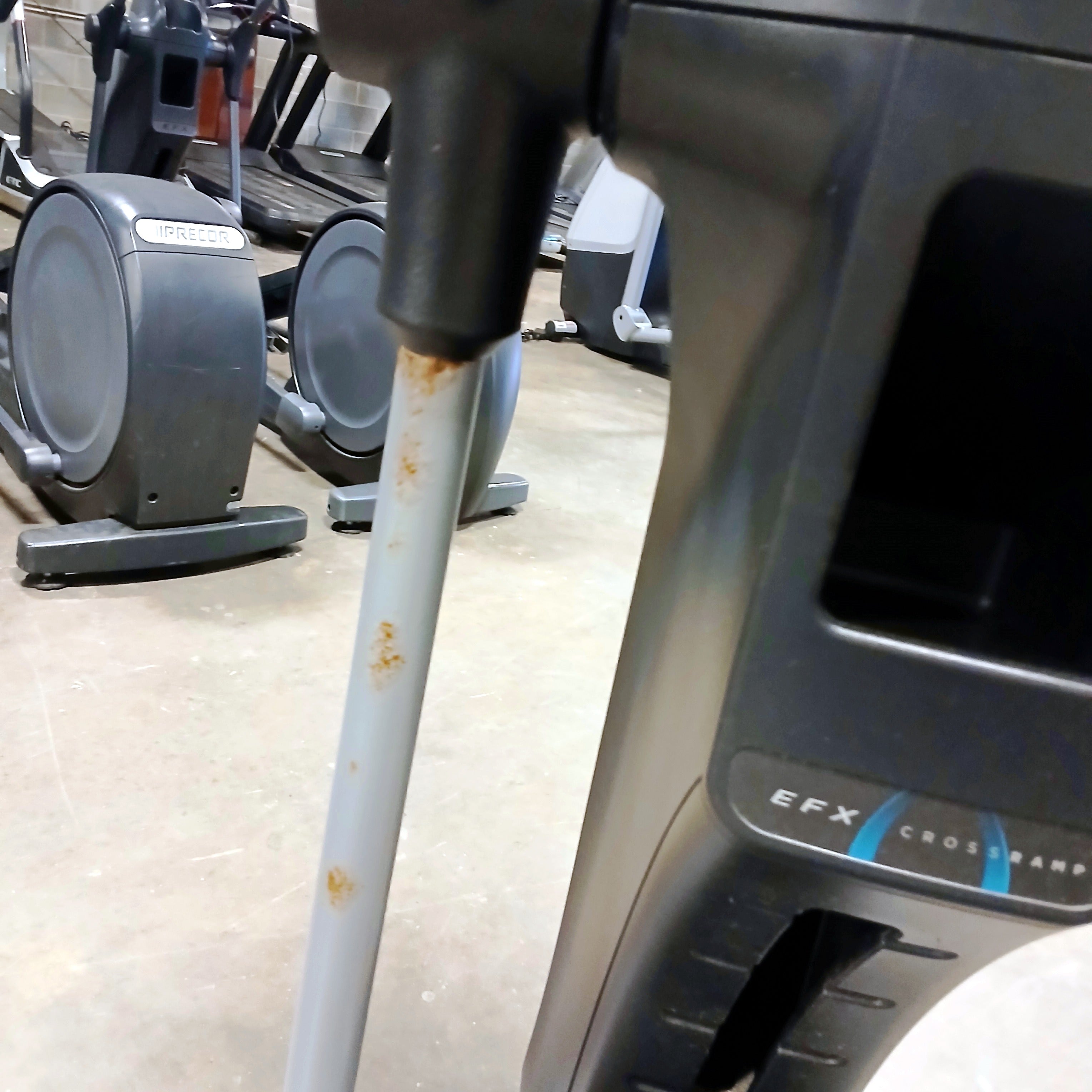 Precor EFX 800-18 Elliptical w/ P30 Console