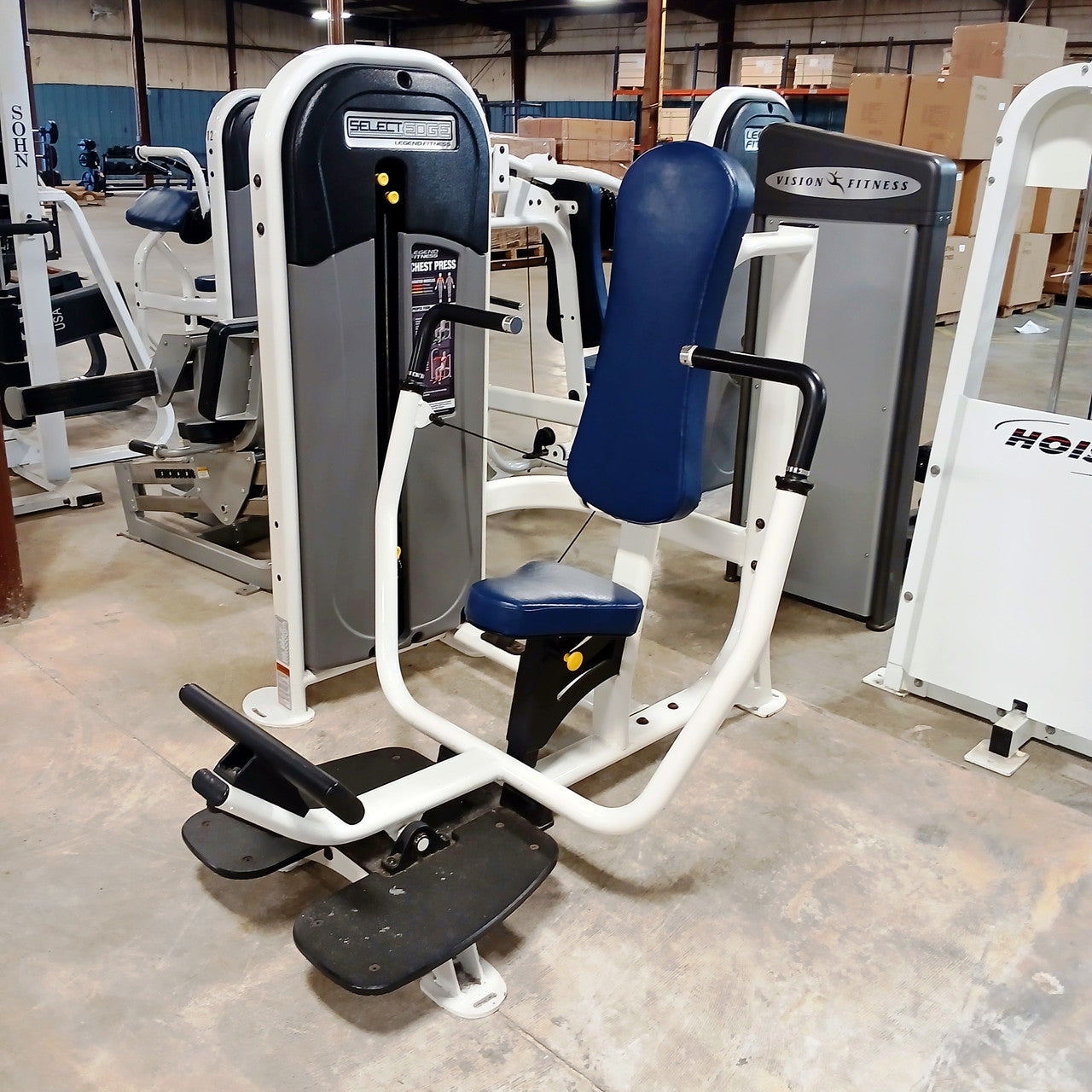 Legend Fitness SelectEDGE Chest Press