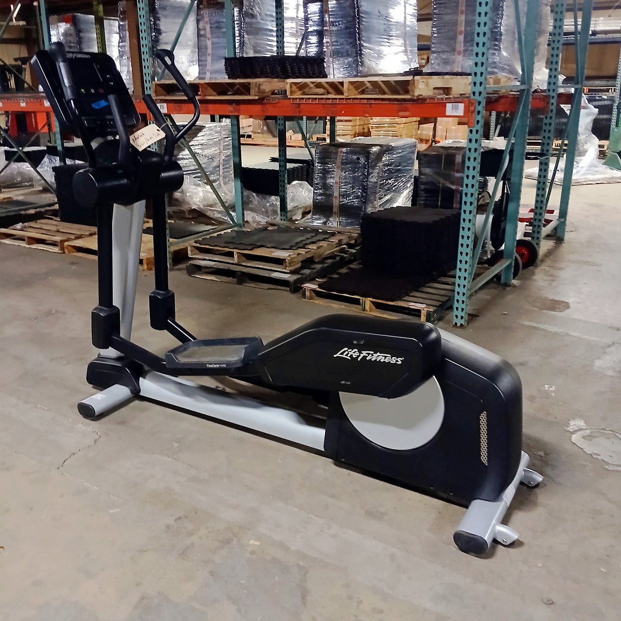 Life Fitness Integrity Cardio Package