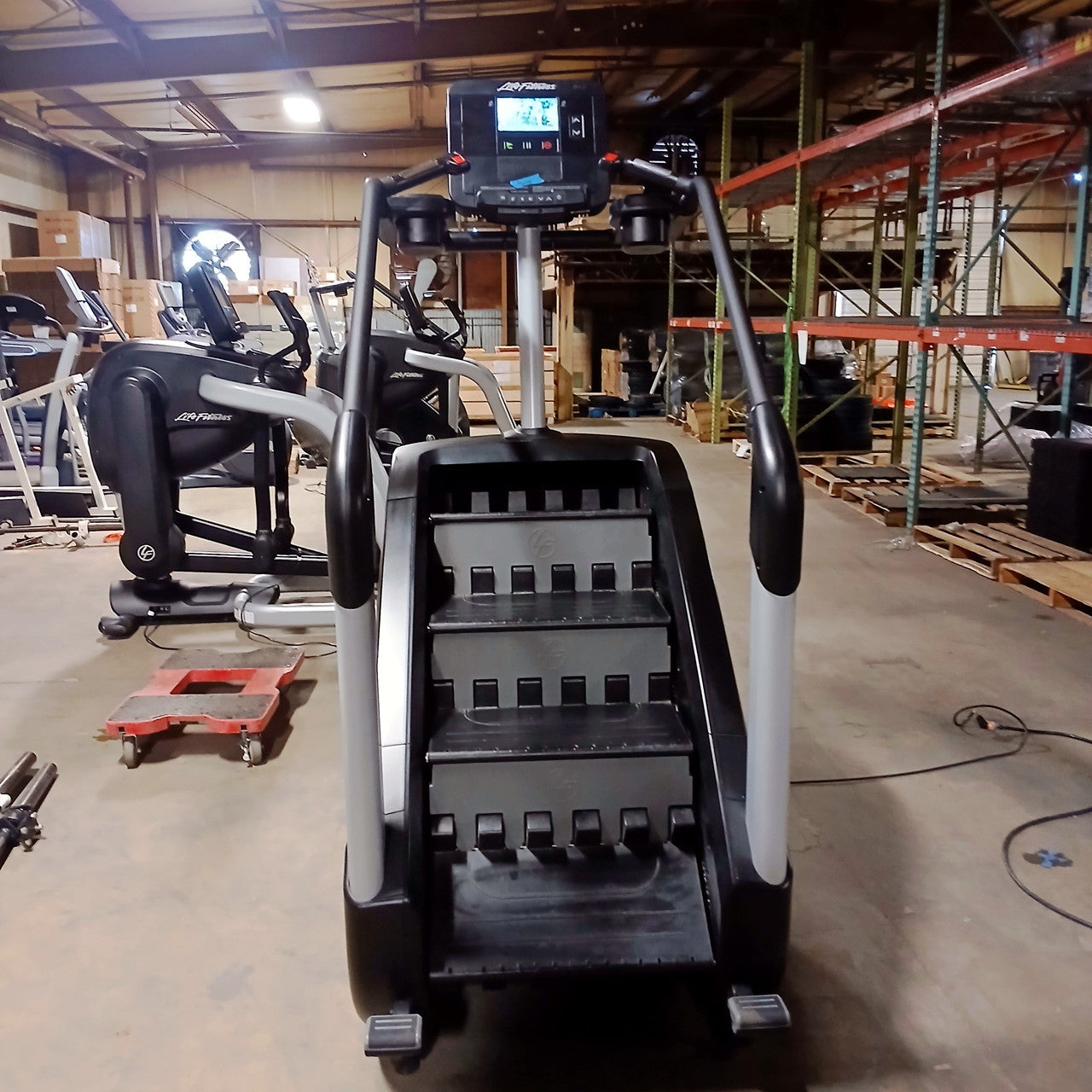 Life Fitness PowerMill Integrity w/ X console