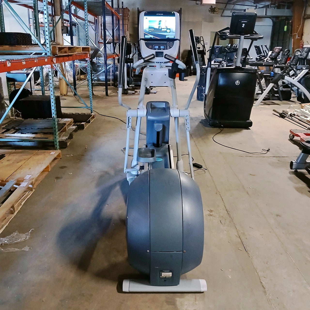 Precor EFX 885 Elliptical Crosstrainer w/ p80 Console