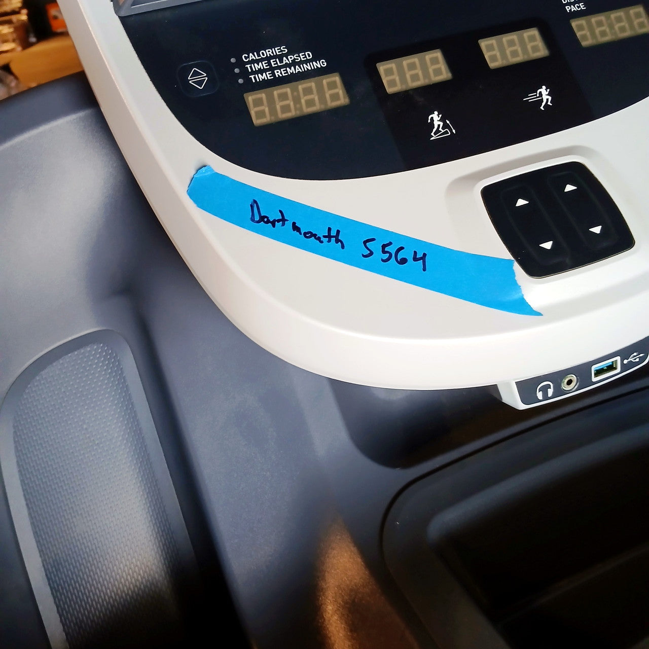 Precor TRM 811 V2 Treadmill w/P10 Console