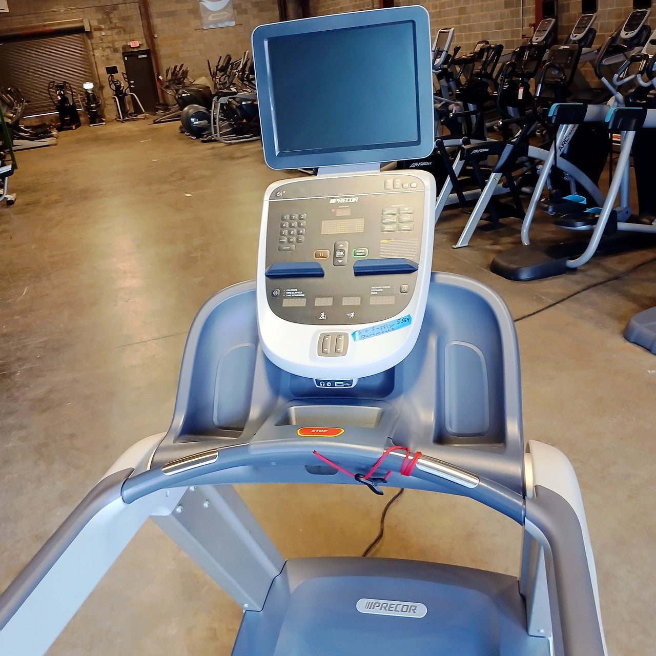 Precor TRM 811 V2 Treadmill w/P10 Console