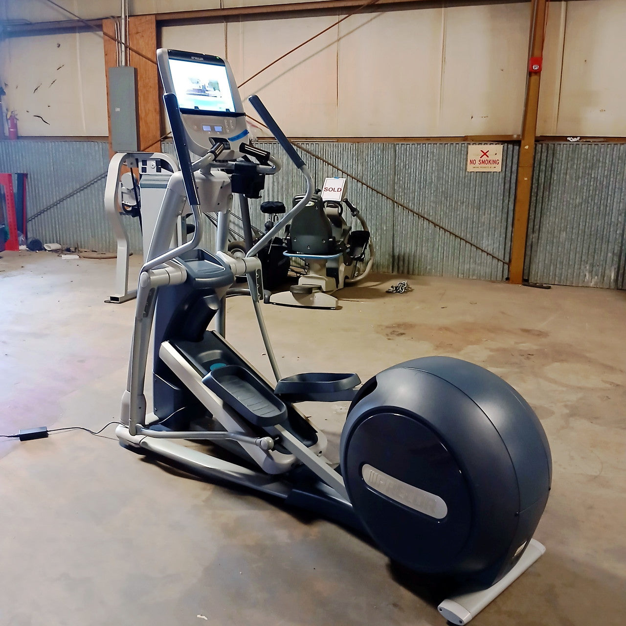 Precor EFX 885 Elliptical Crosstrainer w/ p80 Console