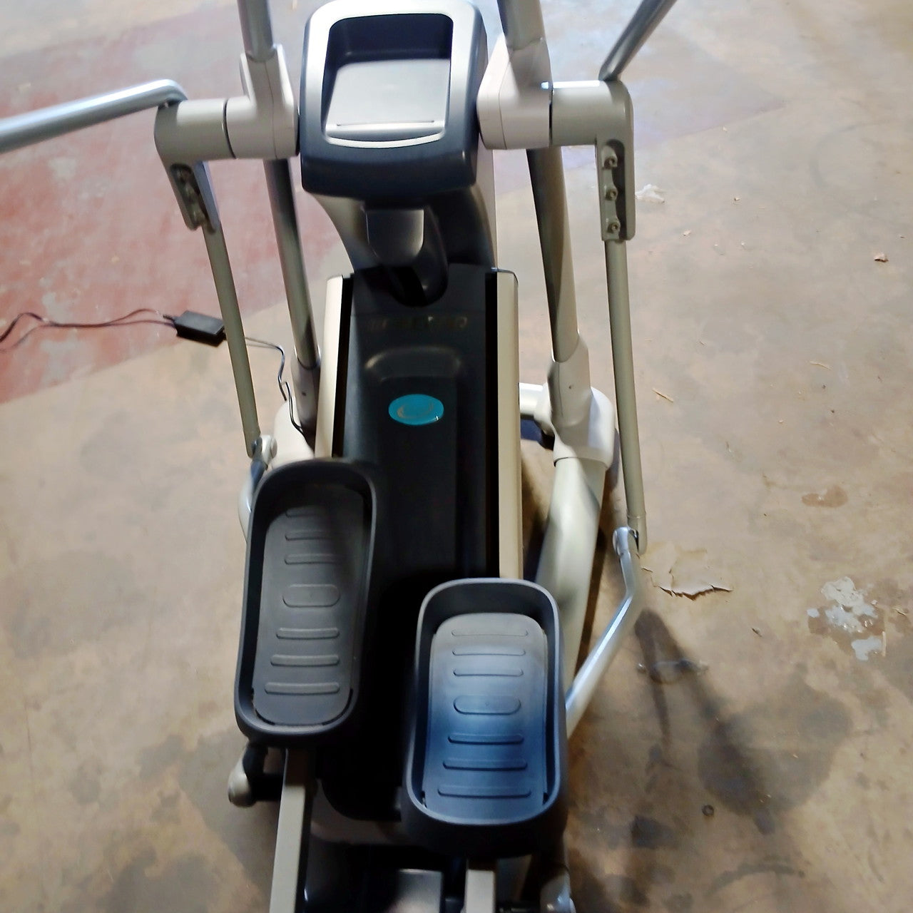 Precor EFX 885 Elliptical Crosstrainer w/ p80 Console