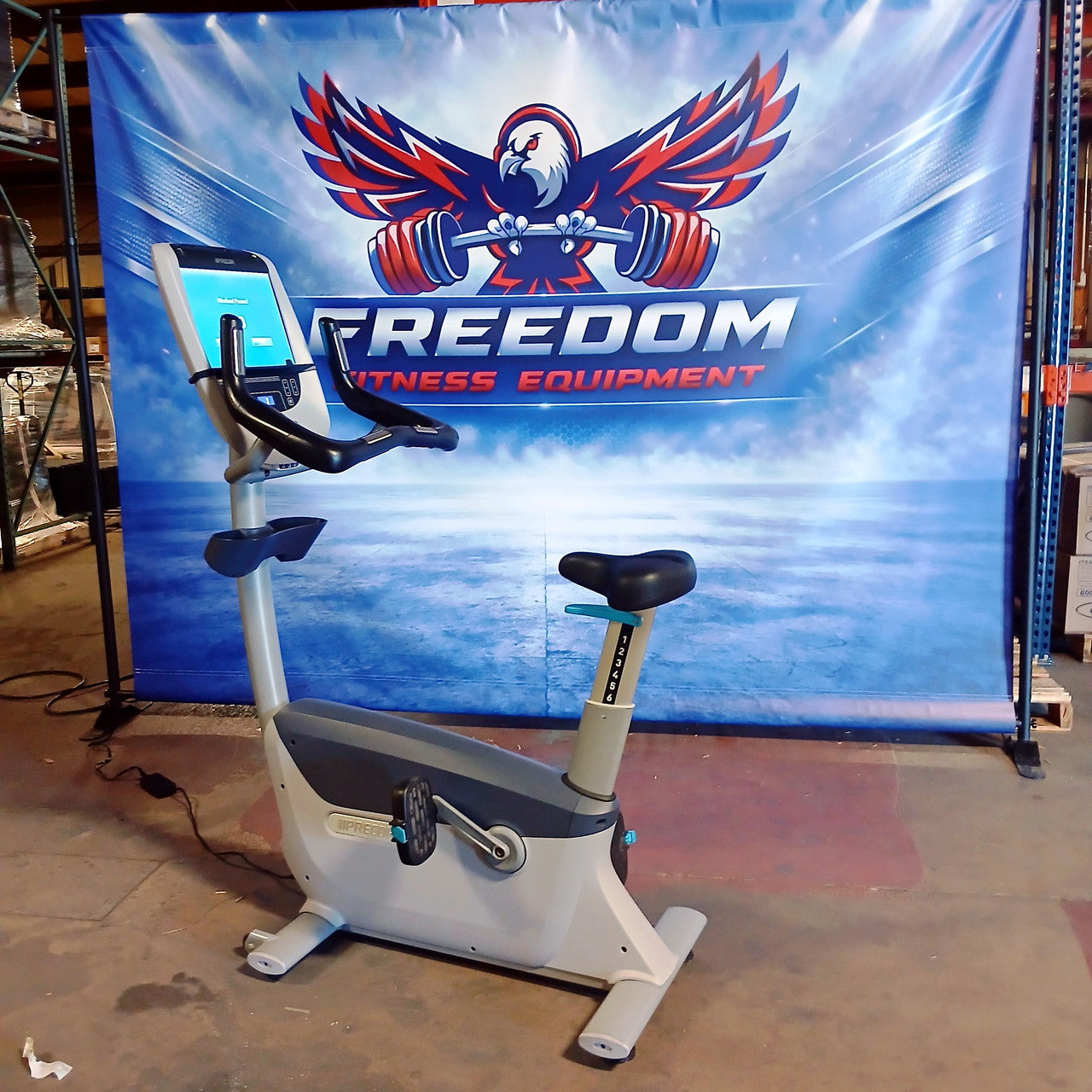 Precor UBK 885 Upright Bike w/ P80 Console