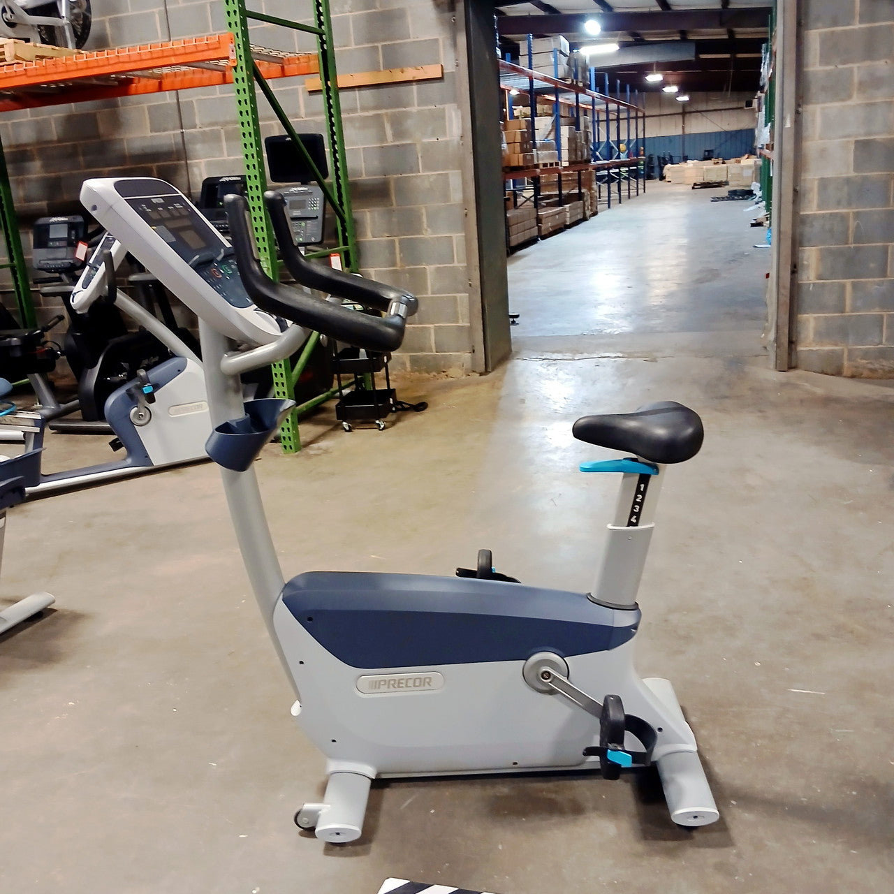 Precor UBK 835 Upright Bike w/p30 Console