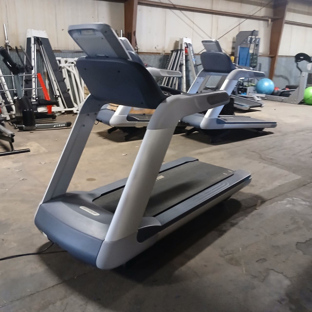 Precor TRM 835 Treadmill w/P30 Console