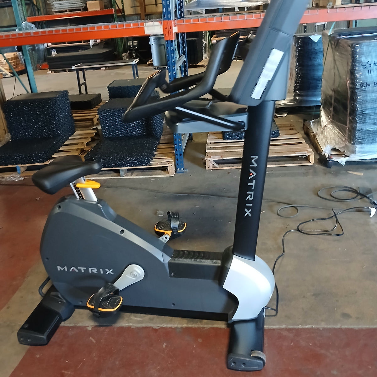 Performance Upright Cycle w/ Premium Led Console