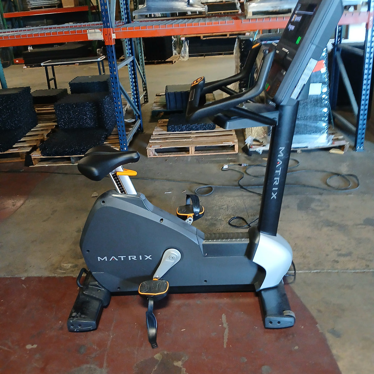 Performance Upright Cycle w/ Premium Led Console