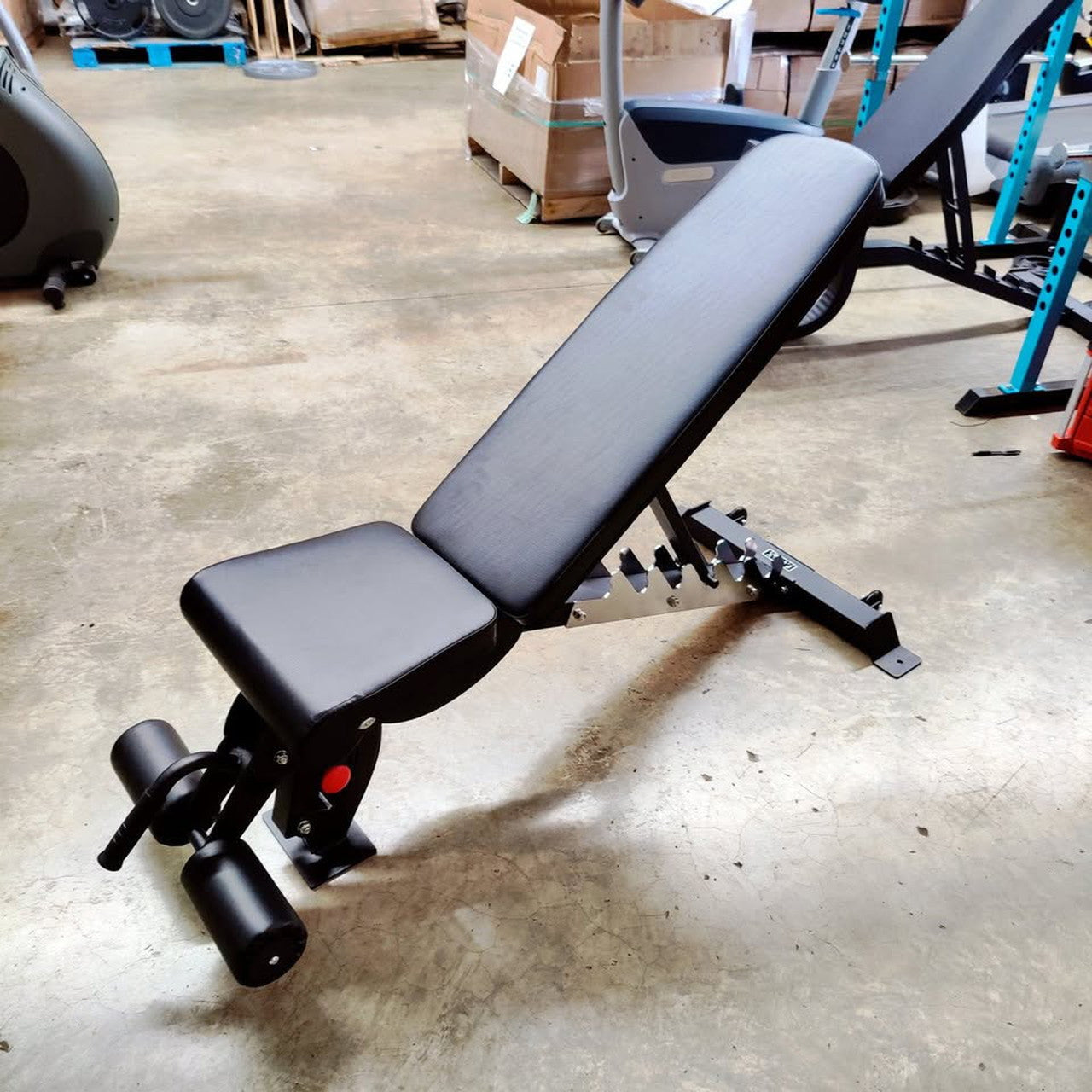 USED FID Heavy Duty Adjustable Weight Bench W/Footholds 1500lb Capacity