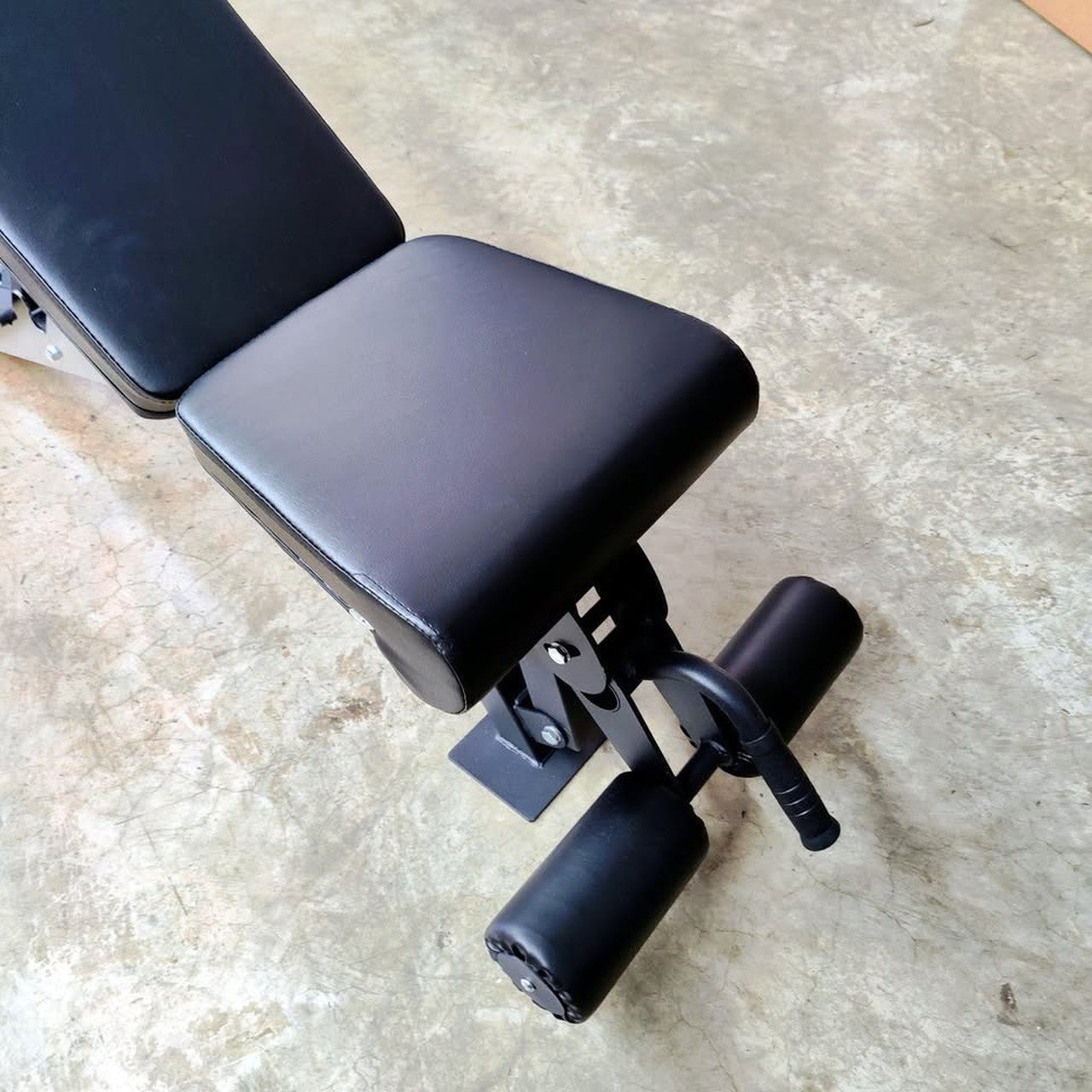 USED FID Heavy Duty Adjustable Weight Bench W/Footholds 1500lb Capacity