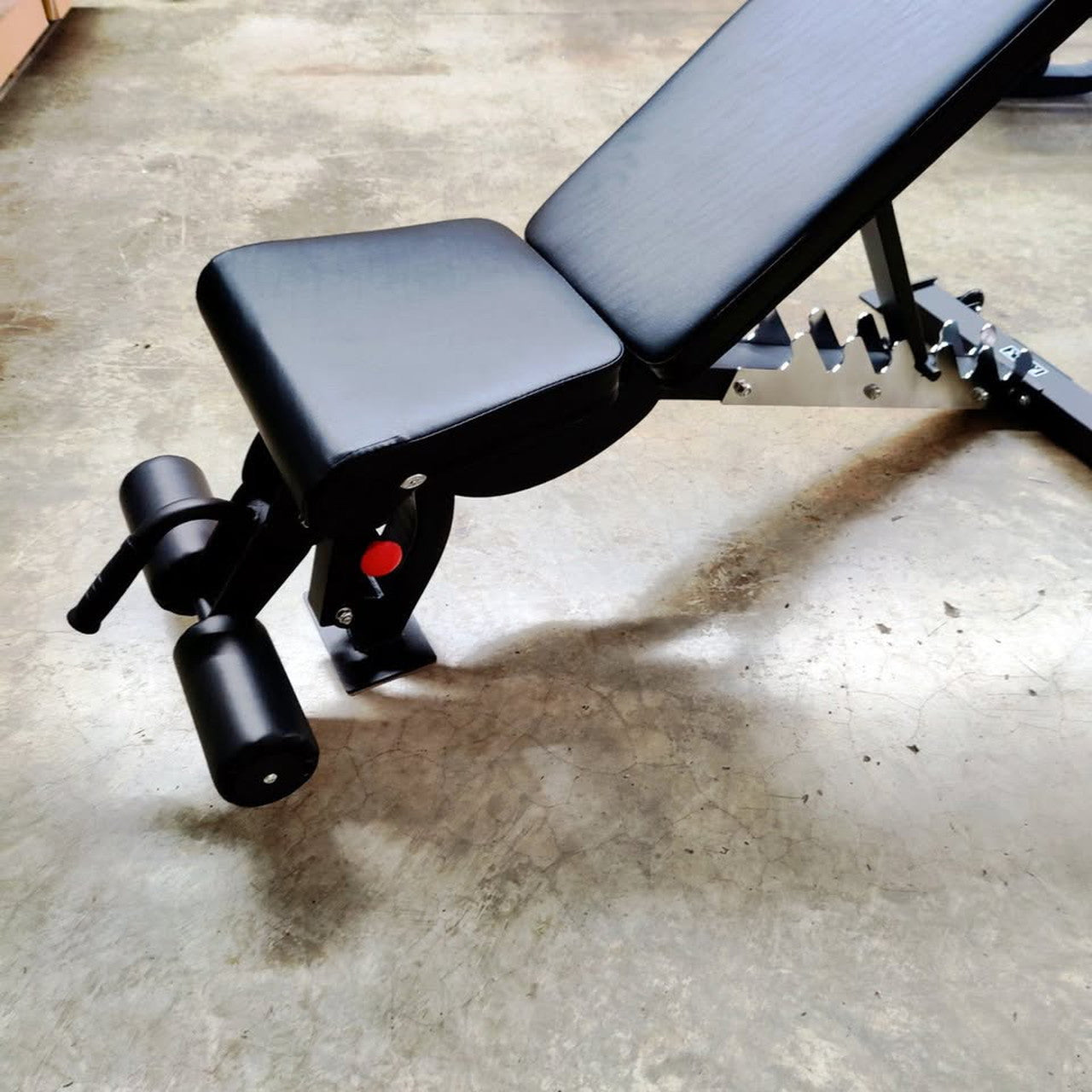 USED FID Heavy Duty Adjustable Weight Bench W/Footholds 1500lb Capacity