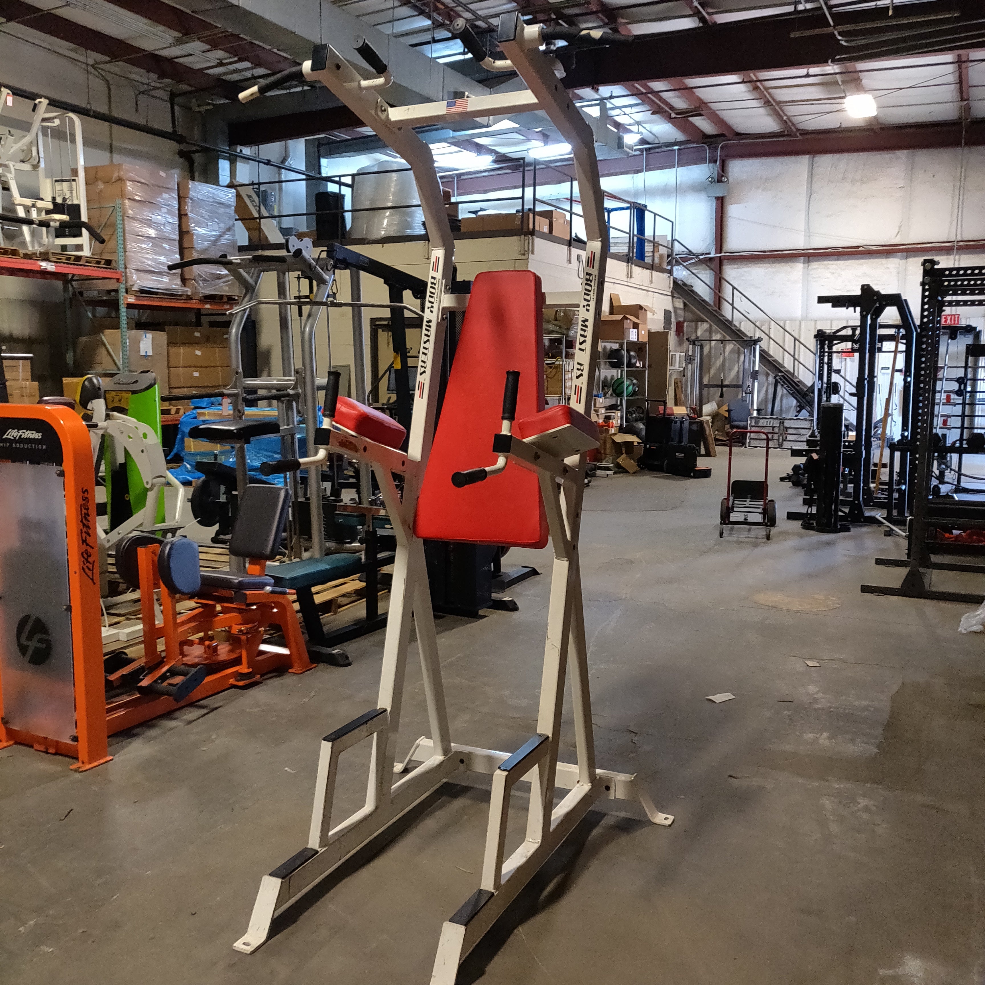 Body Masters Vertical Knee Raise, Dip, Pull-Up Station