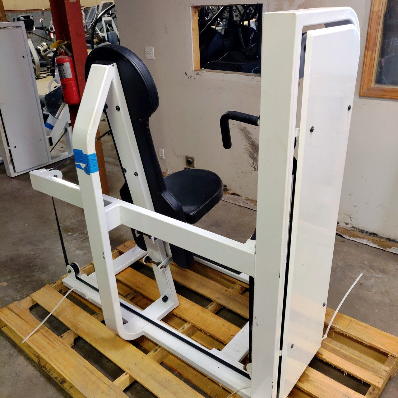 Sohn 7 Piece Strength Circuit Cable Tower/Leg Extension/Leg Curl/Ab/Lateral Raise/Bicep Curl/Chest Press