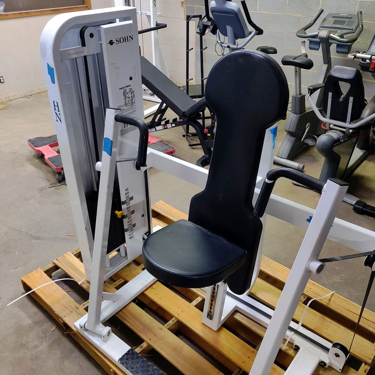 Sohn 7 Piece Strength Circuit Cable Tower/Leg Extension/Leg Curl/Ab/Lateral Raise/Bicep Curl/Chest Press