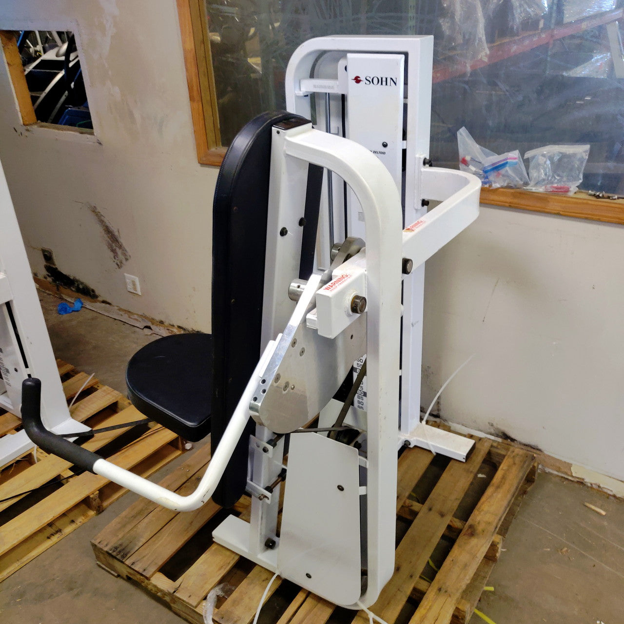 Sohn 7 Piece Strength Circuit Cable Tower/Leg Extension/Leg Curl/Ab/Lateral Raise/Bicep Curl/Chest Press