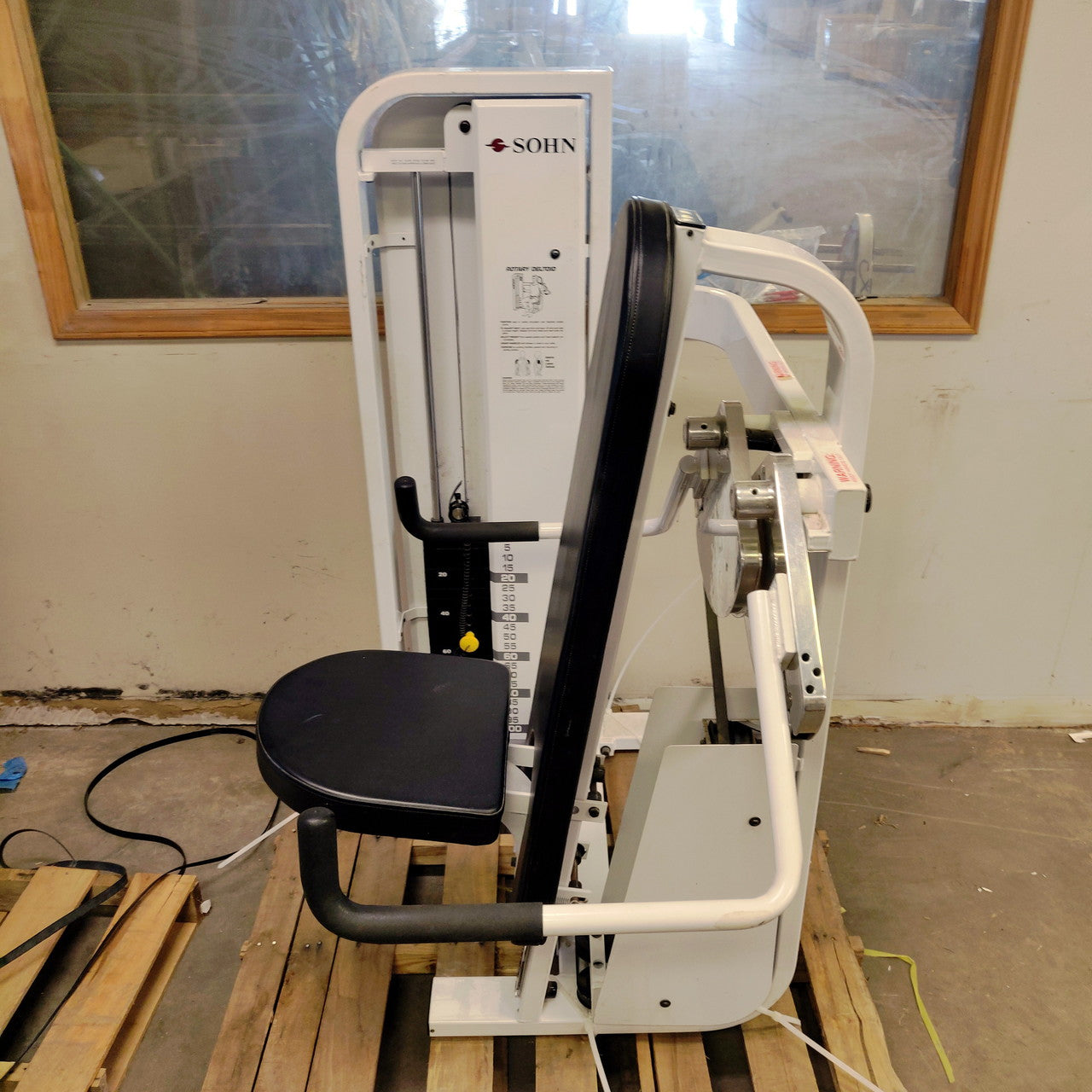 Sohn 7 Piece Strength Circuit Cable Tower/Leg Extension/Leg Curl/Ab/Lateral Raise/Bicep Curl/Chest Press