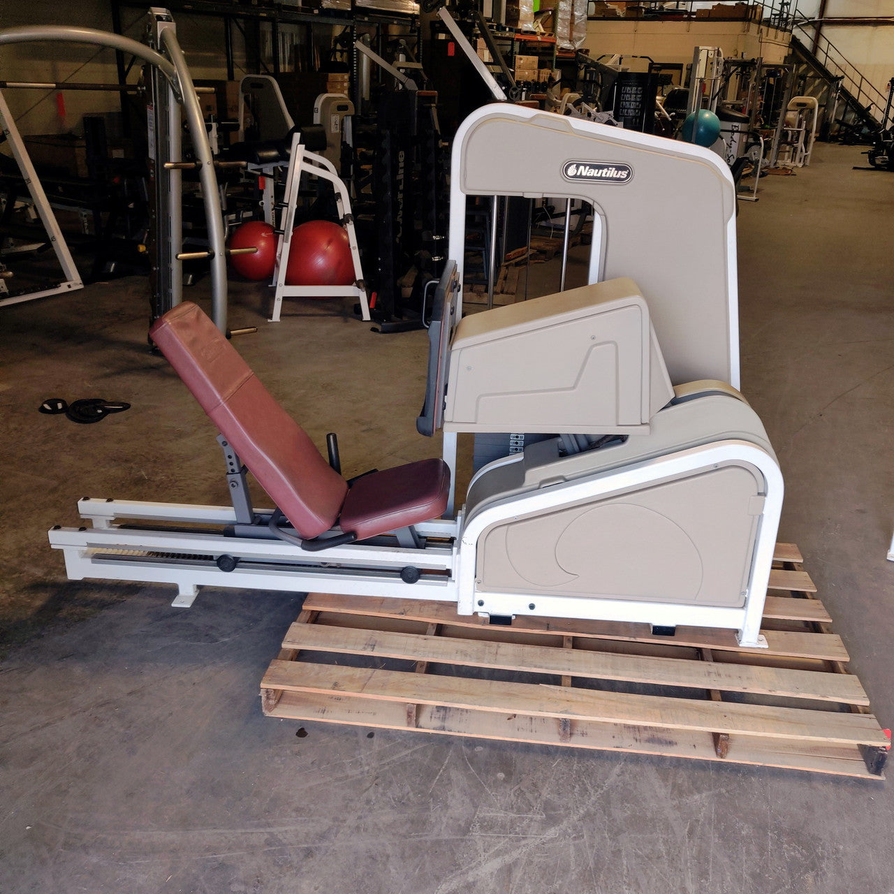 Commercial Gym Circuit Package Nautilus 2ST Strength Equipment