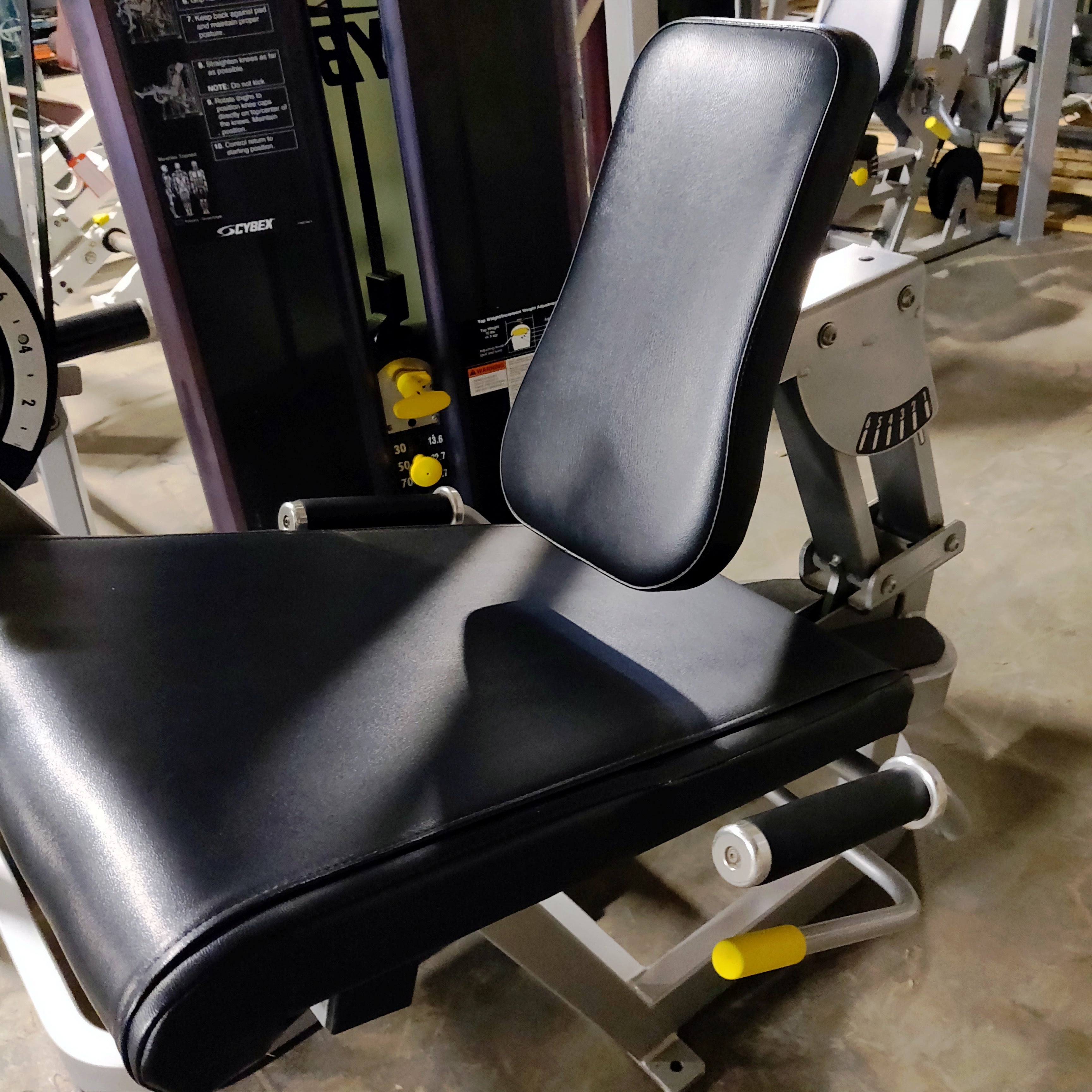 Cybex Eagle Leg Extension 11050 w/ROM