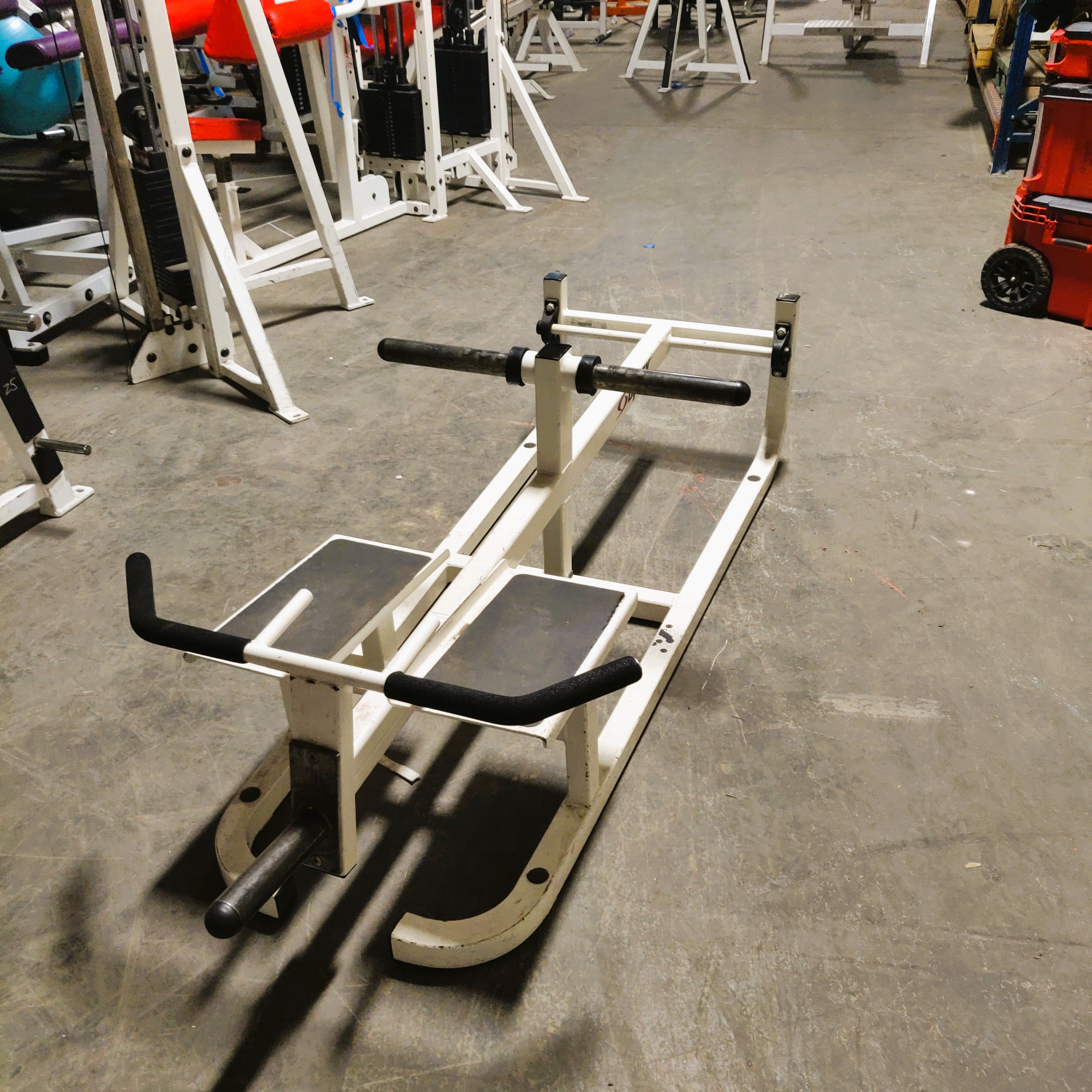 Cybex Plate-Loaded Standing T-Bar Row