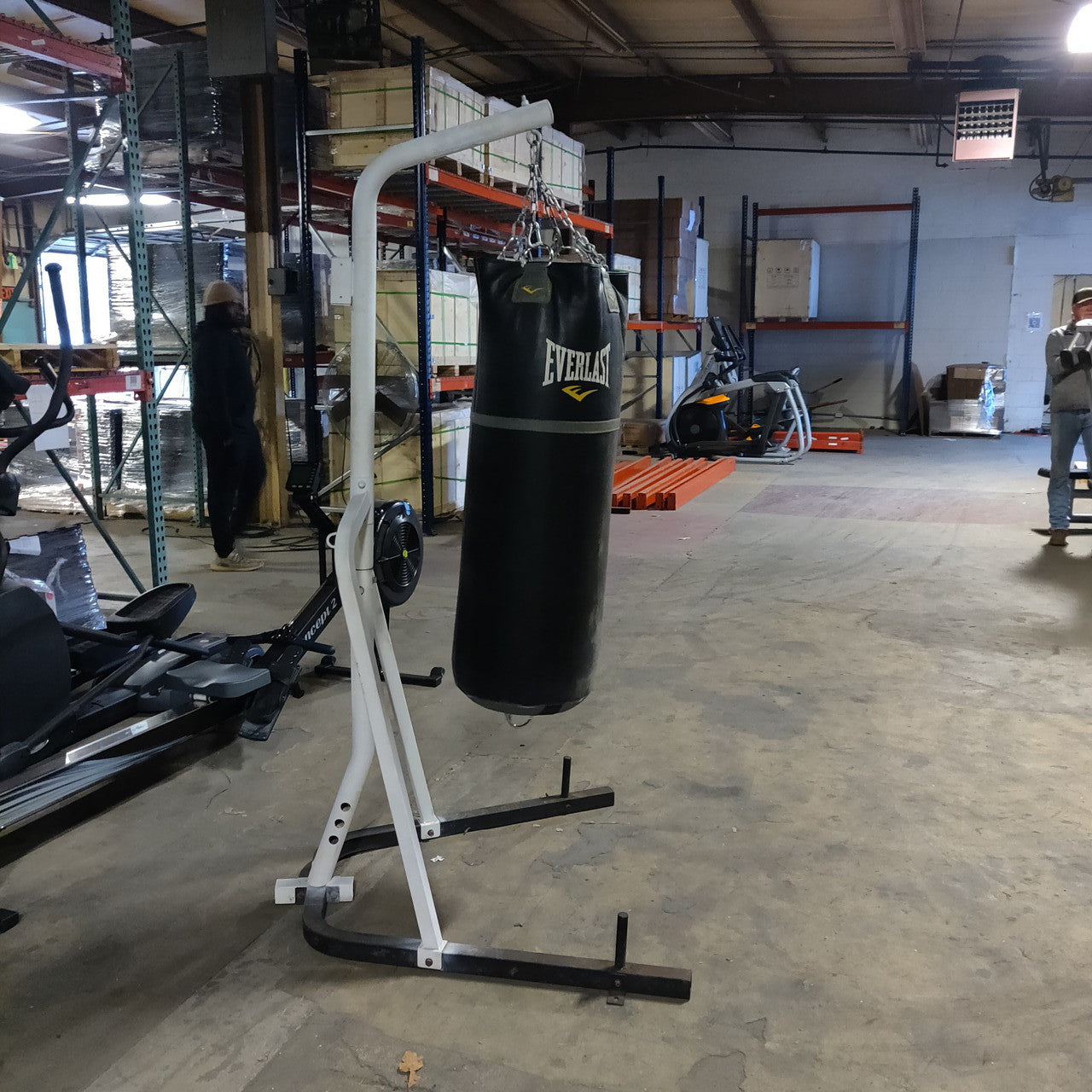 Everlast Single Station Heavy Bag W/ Stand