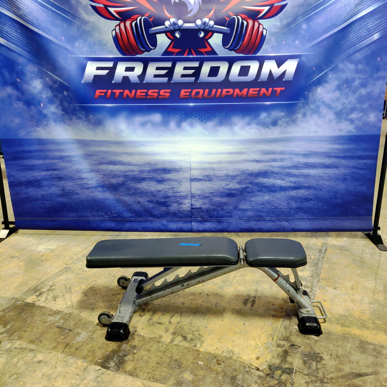 Flat to Incline Commercial Weight Bench