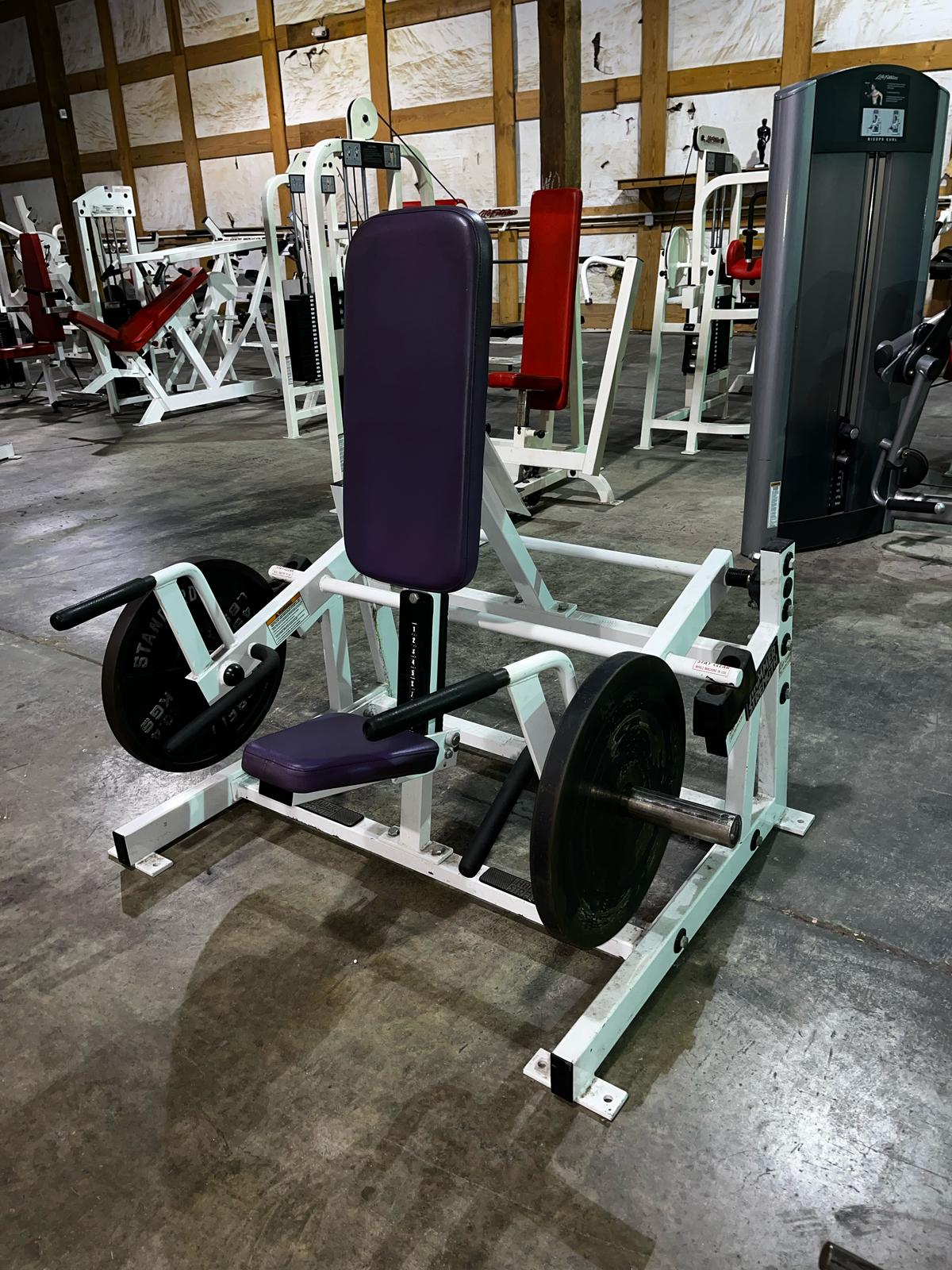 Hammer Strength PL-SH Plate-Loaded Seated/Standing Shrug