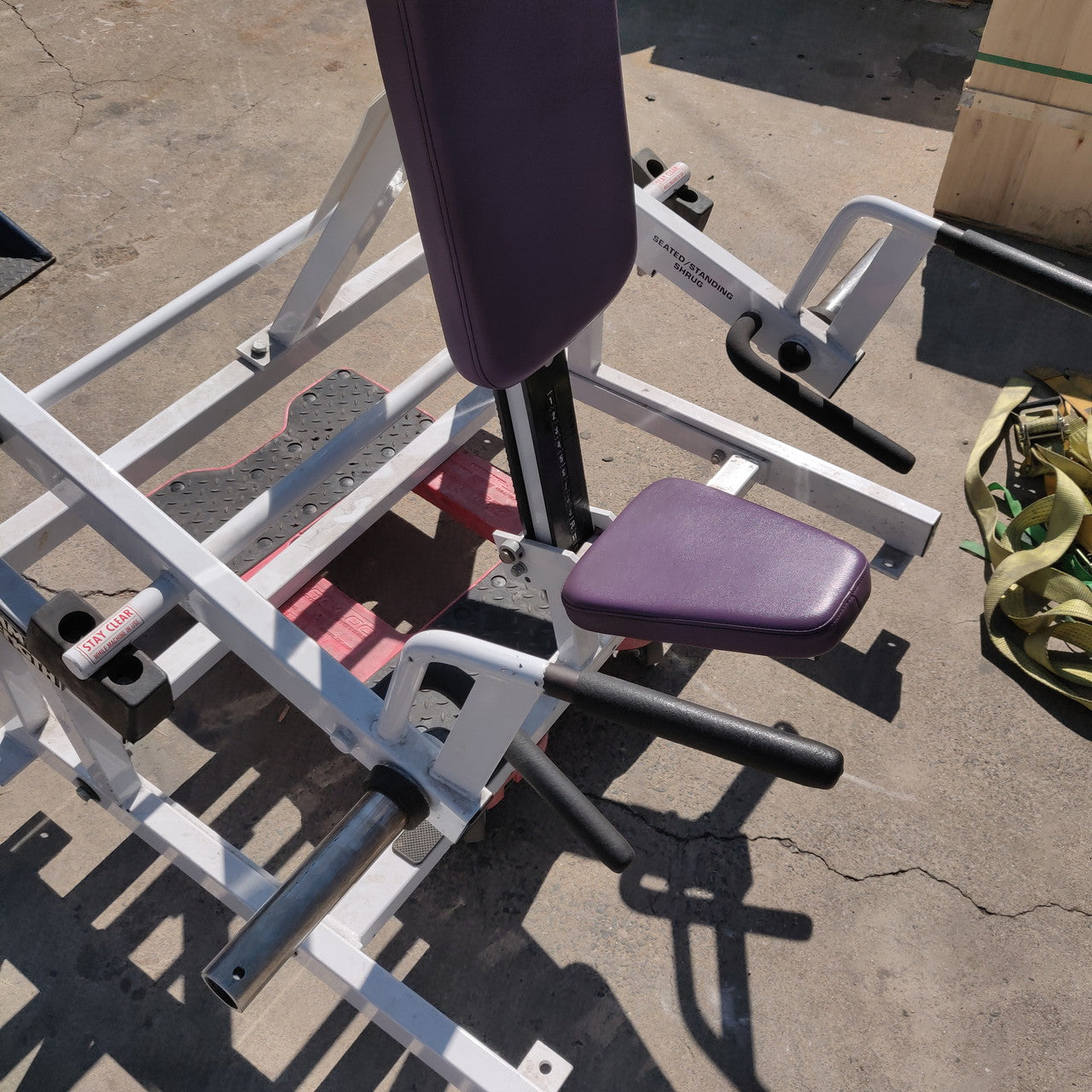 Hammer Strength PL-SH Plate-Loaded Seated/Standing Shrug