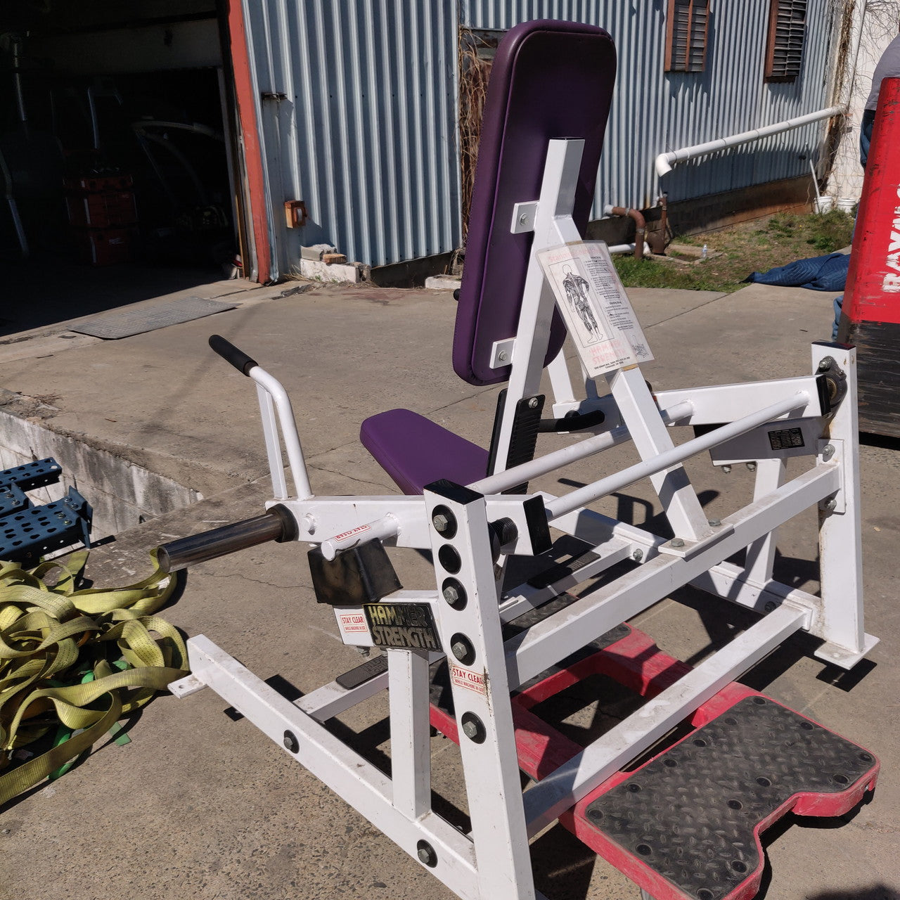 Hammer Strength PL-SH Plate-Loaded Seated/Standing Shrug