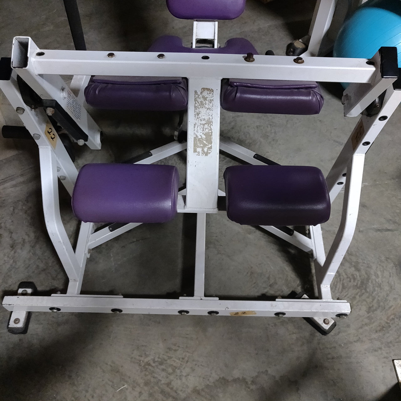Hammer Strength Plate loaded Seated Leg Curl